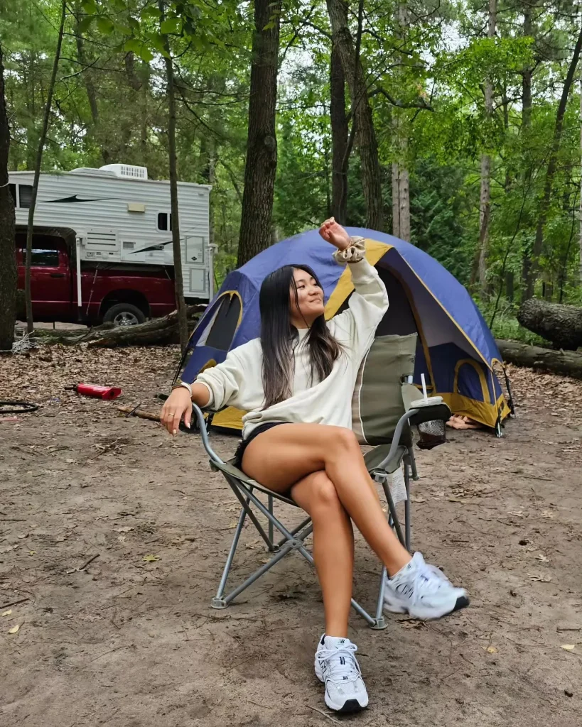 22 Summer Camping Outfits For Women 2026 - Cute, Casual And Outdoor Looks To Try