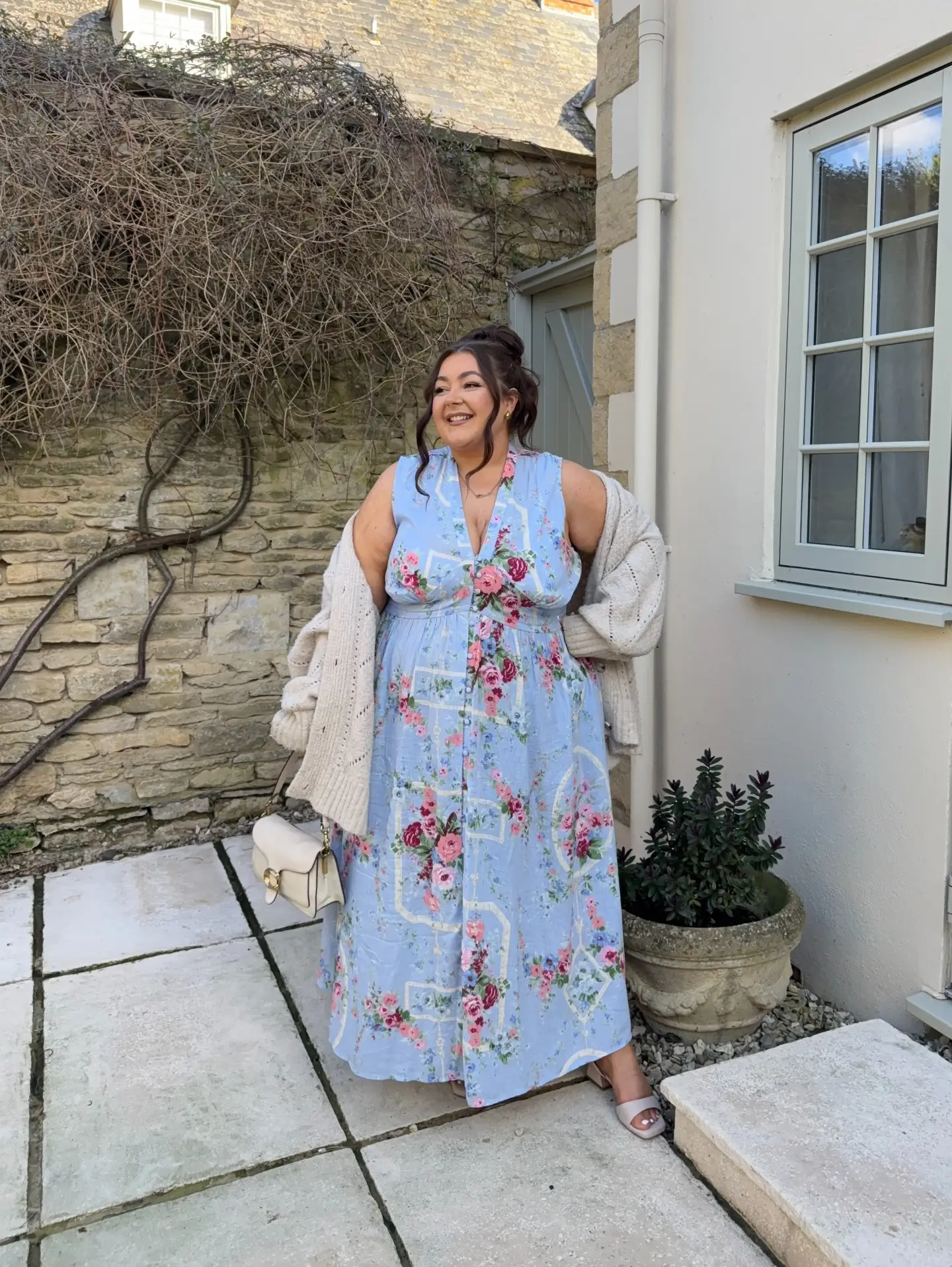 plus size summer outfits for women 2026 Flowy Floral Dress That Feels Like a Summer Escape