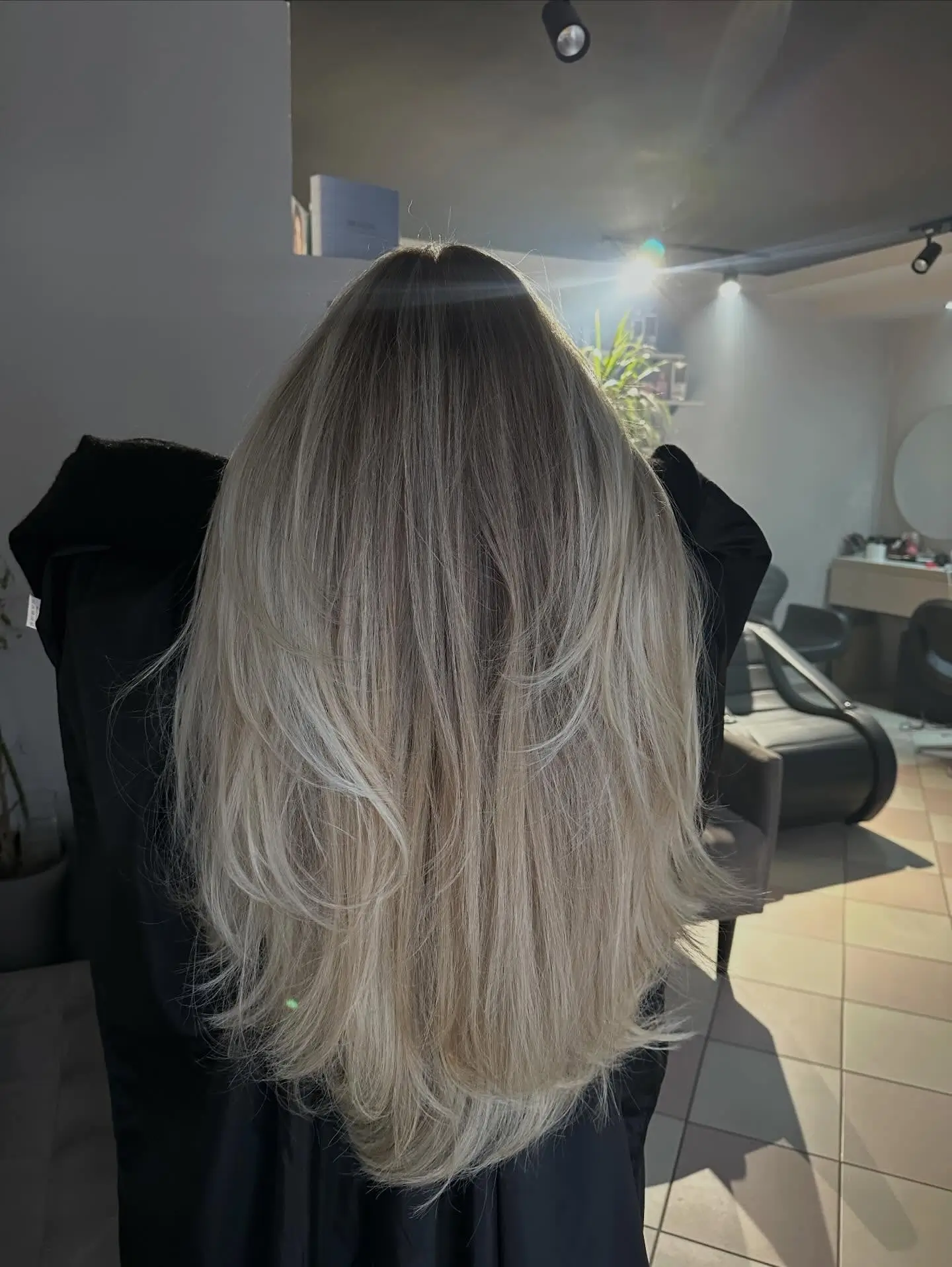 summer hair color ideas 2026 Cool Ash Melt Blonde With Shadow Root