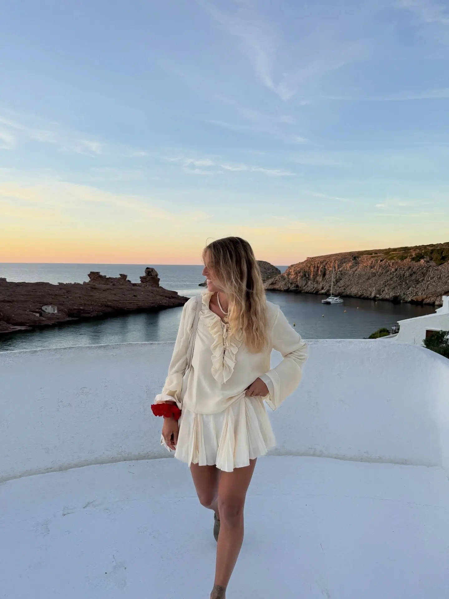 summer set outfits for women 2026 Romantic White Ruffle Set For Coastal Evenings