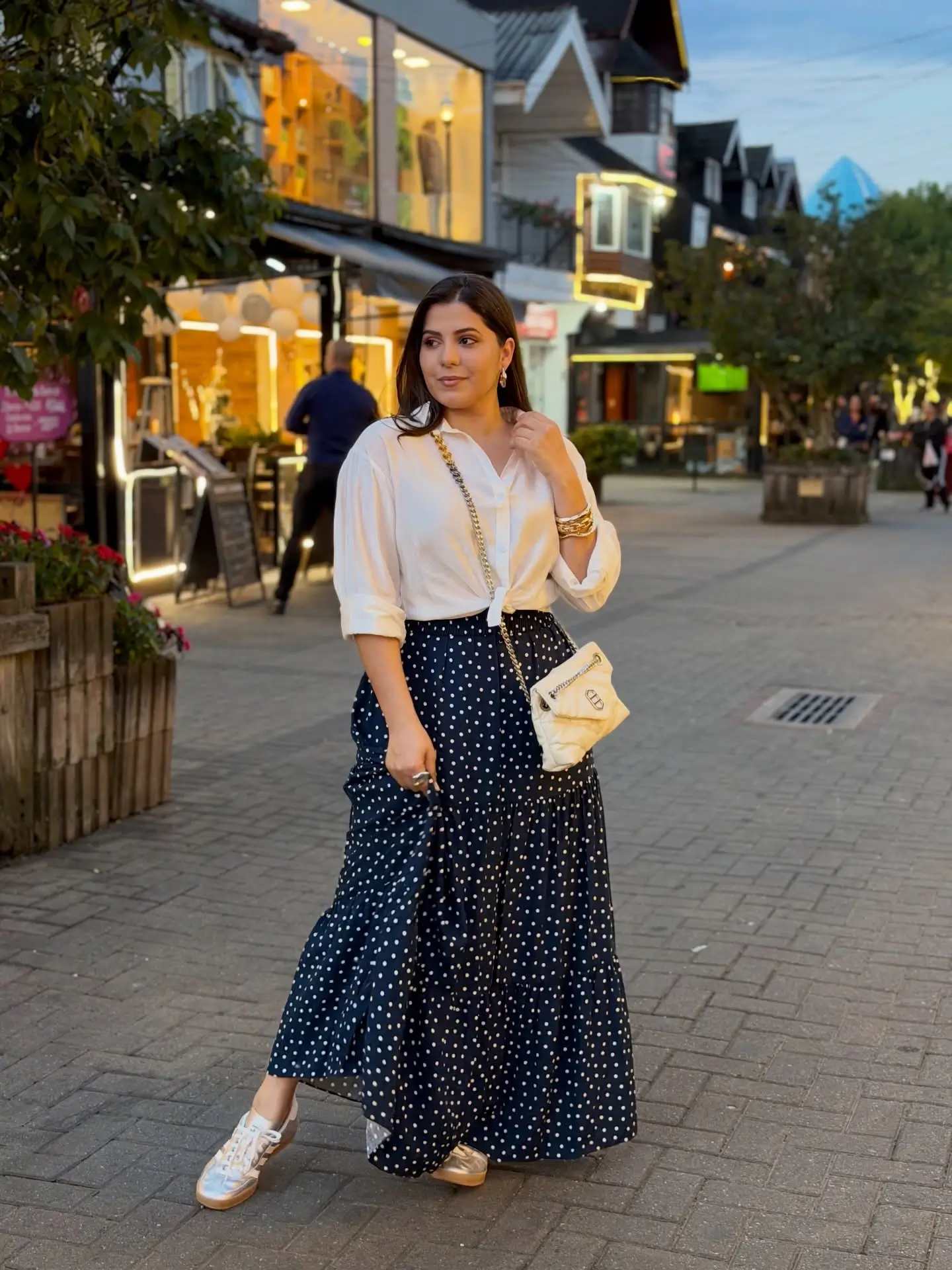 midsize outfits for women summer 2026 Polished Shirt And Flowing Skirt For Summer Evenings Out