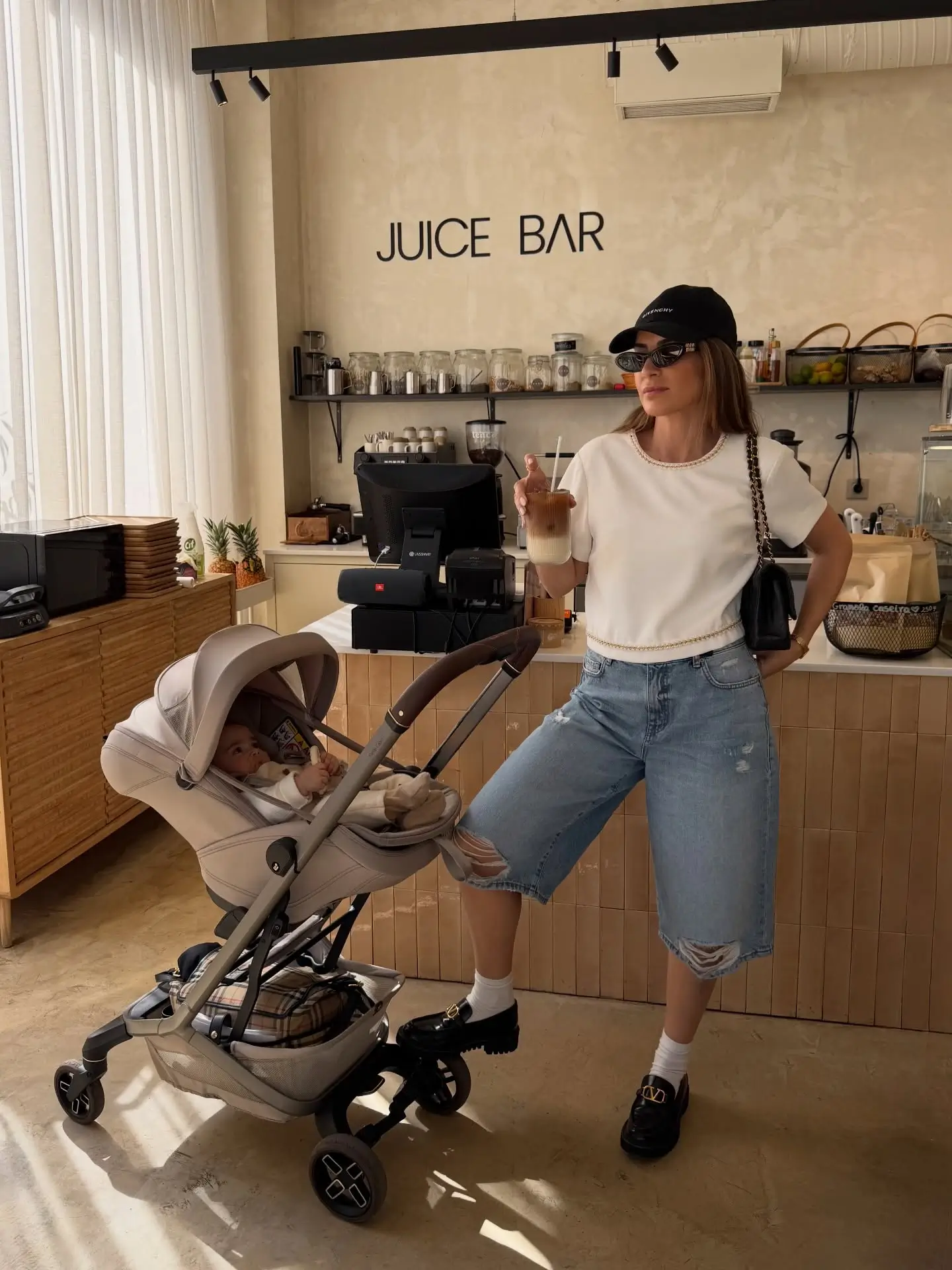 stylish mom outfits summer 2026 Relaxed Denim And Coffee Break Cool