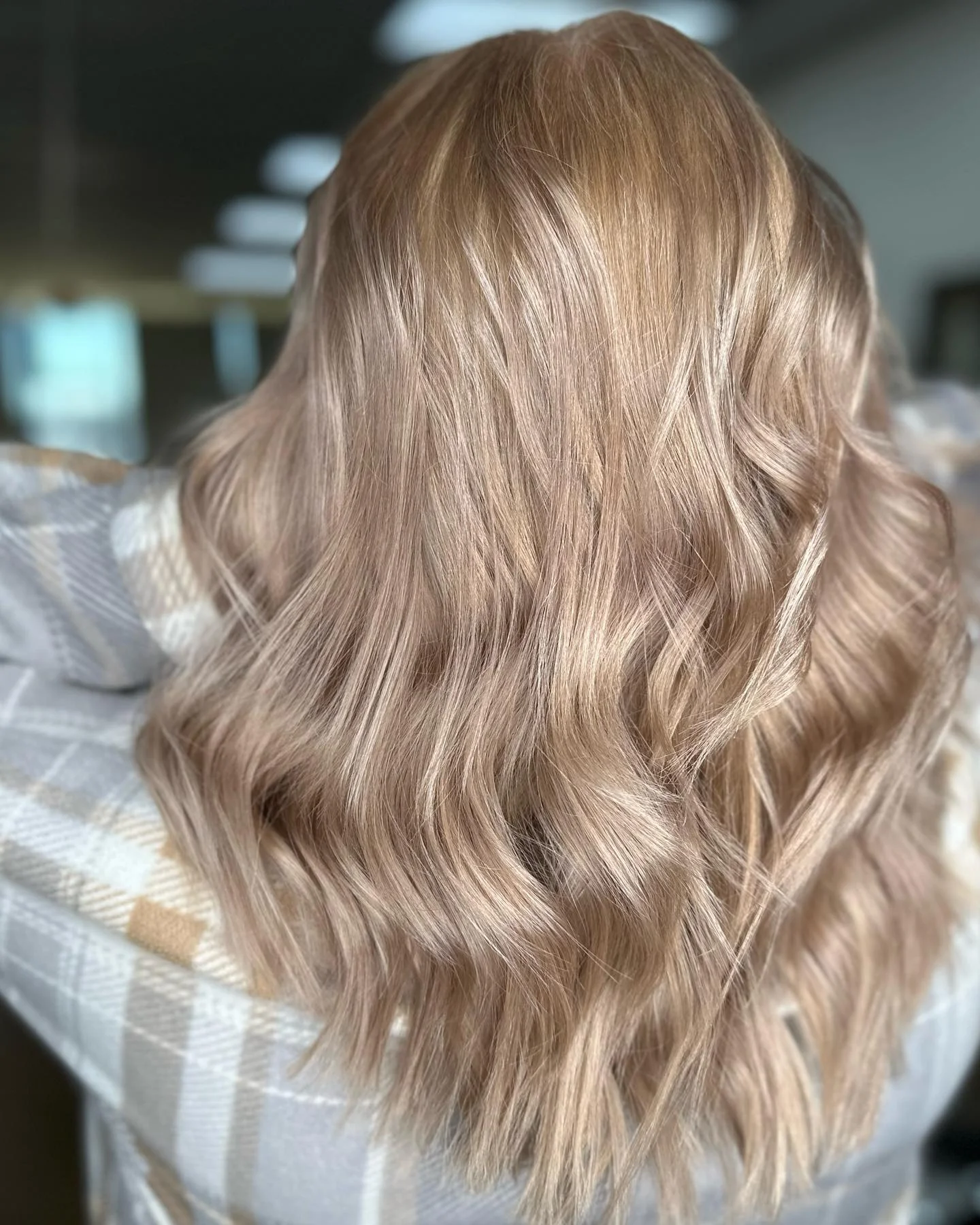 champagne summer hair color for light skin 2026 Cool Beige Champagne Waves With Silky Finish