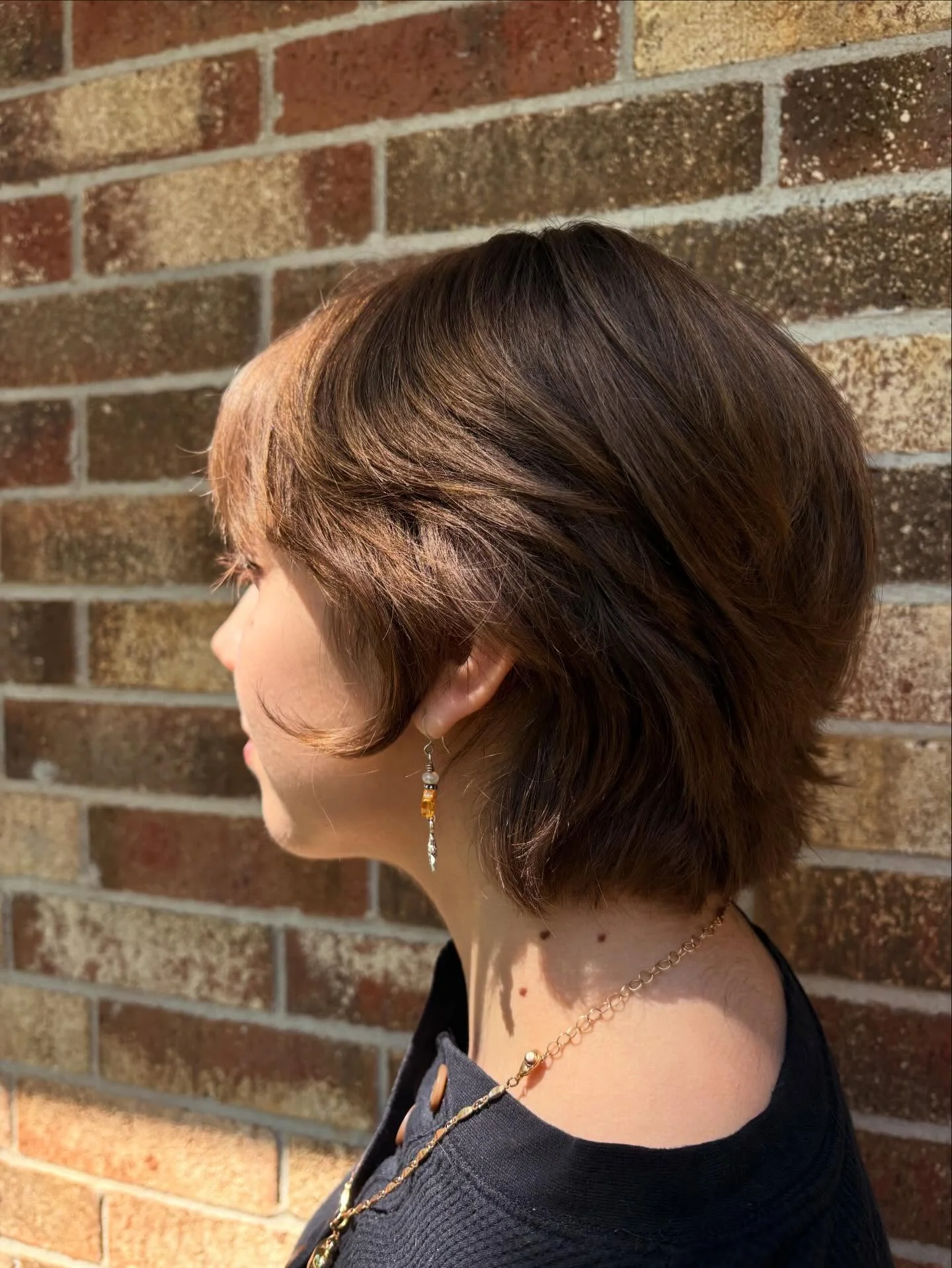 cropped summer bixie haircut 2026 Sunlit Soft Wavy Bixie With Natural Summer Movement