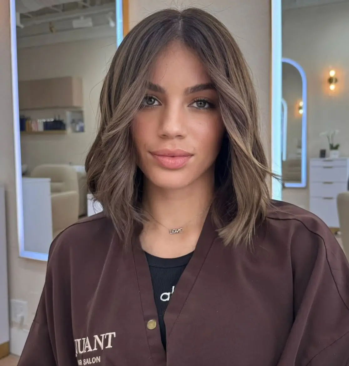 smoky summer mushroom brown hair color 2026 Chic Shoulder-Length Mushroom Brown Bob With Soft Definition