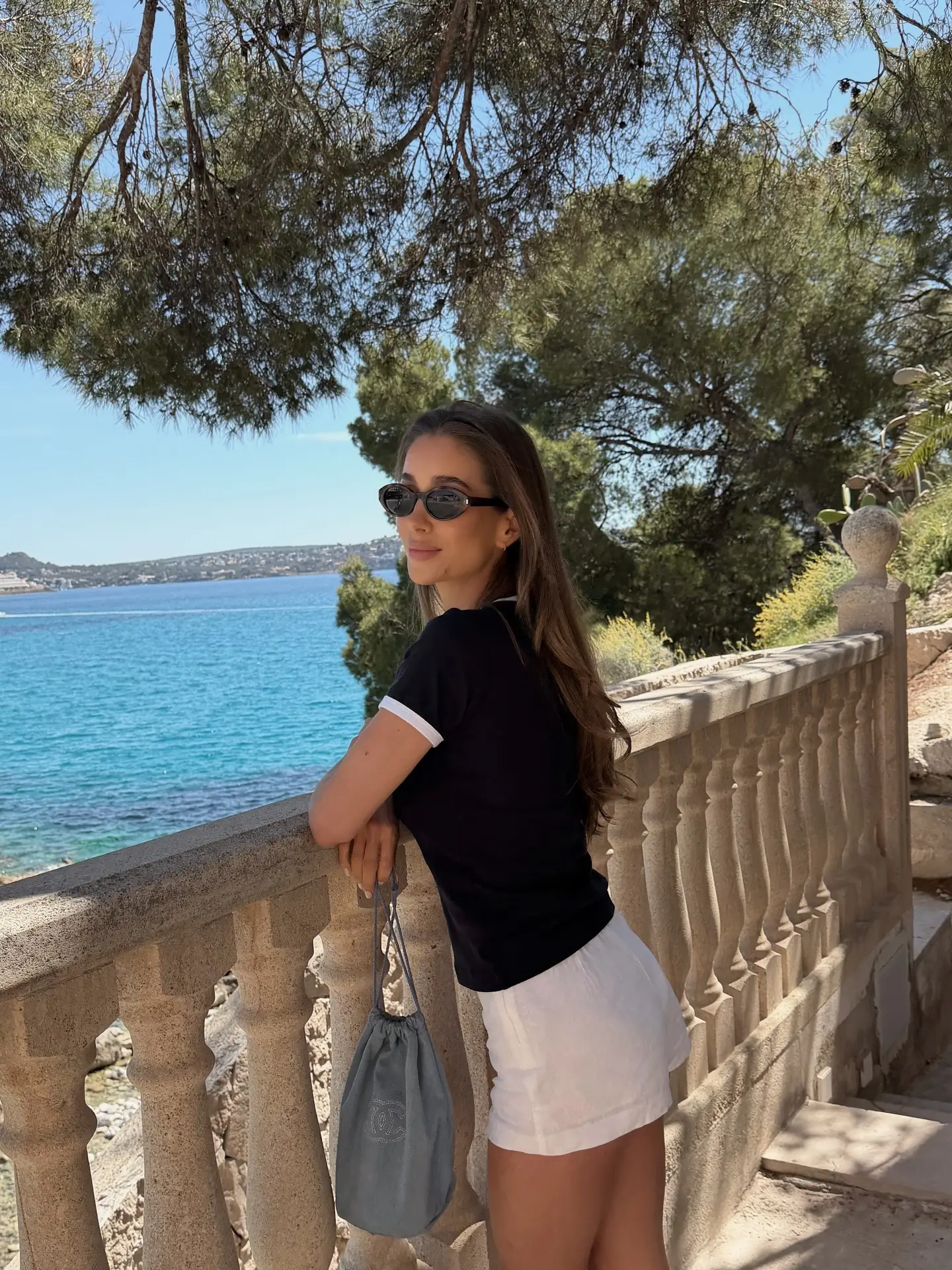 summer old money outfit for women 2026 Coastal Black And White Simplicity With Quiet Confidence