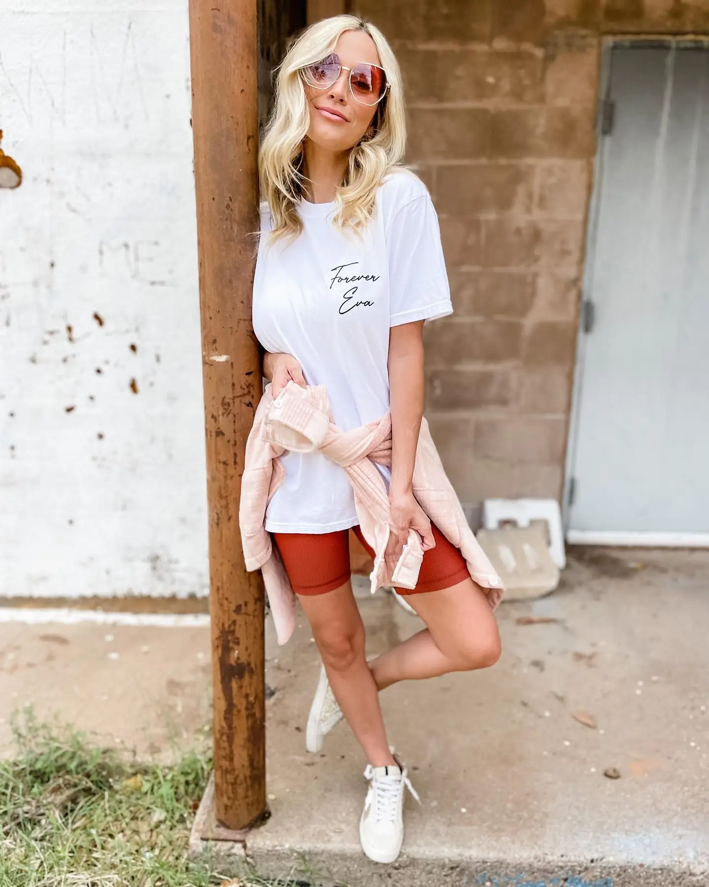 biker shorts outfits summer 2026 Soft Neutrals And Warm Red Accents