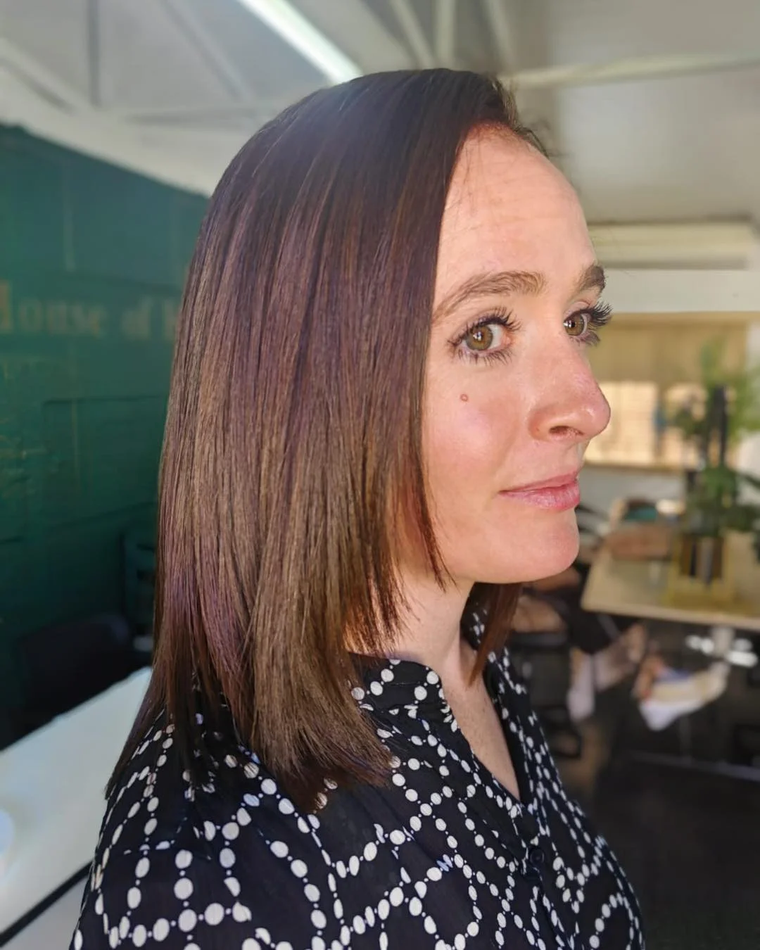 sleek summer collarbone cut 2026 Textured Collarbone Cut With Subtle Shaggy Ends