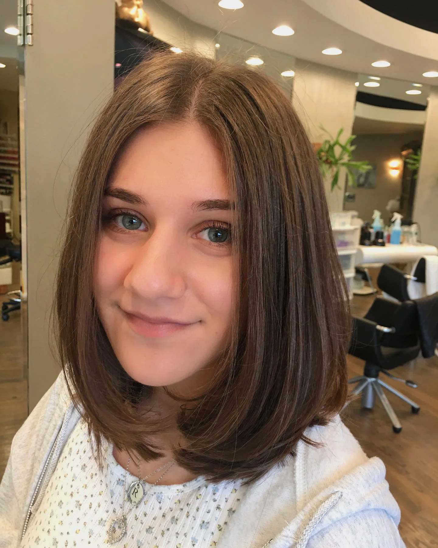 sleek summer collarbone cut 2026 Rounded Collarbone Cut With Soft Face Framing Layers