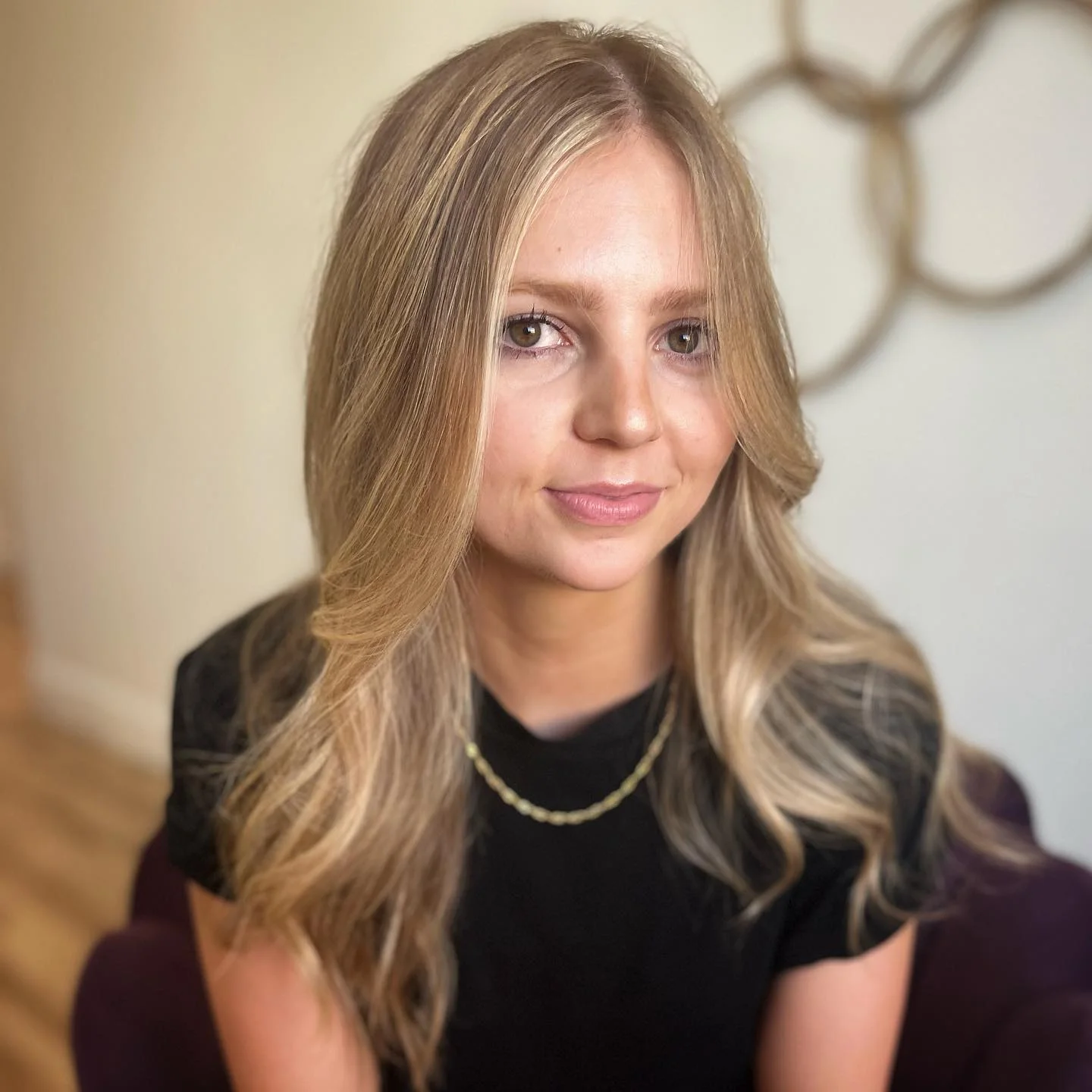 champagne summer hair color for light skin 2026 Soft Face-Framing Champagne Blonde With Natural Depth