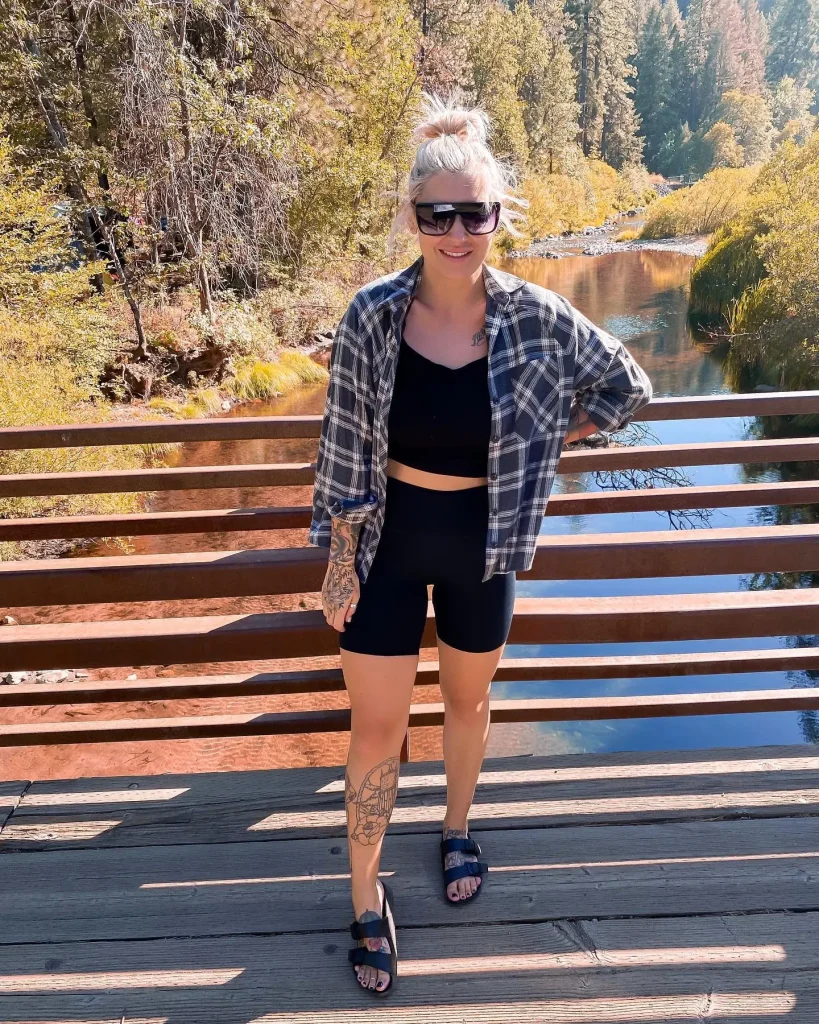 22 Summer Camping Outfits For Women 2026 - Cute, Casual And Outdoor Looks To Try