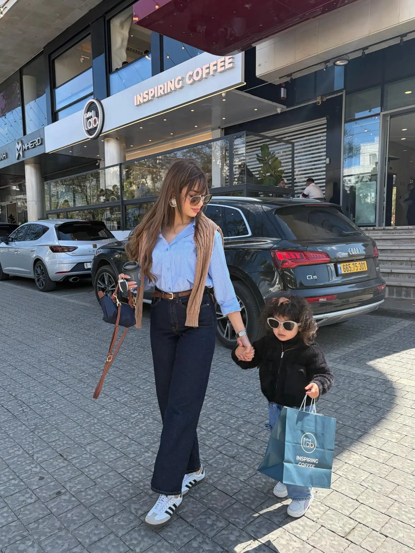 stylish mom outfits summer 2026 Denim Coffee Runs And Quiet Confidence