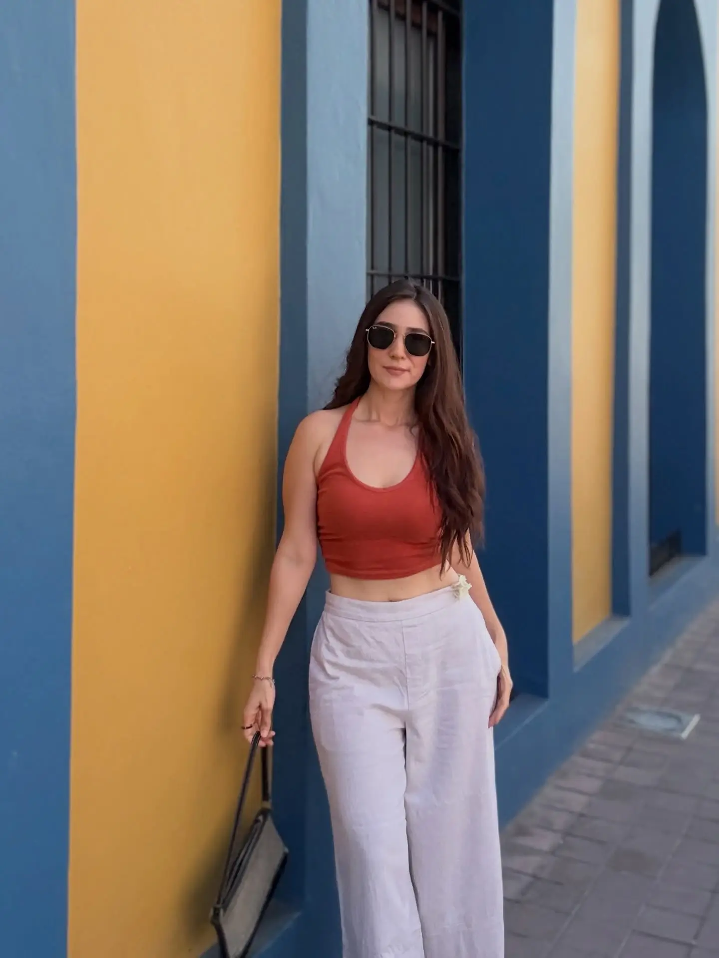 summer crop top outfits for women 2026 Warm Tones And Relaxed Pants For Everyday Casual Energy