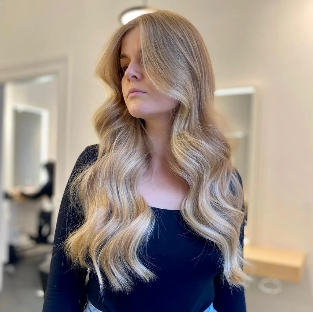 champagne summer hair color for light skin 2026 Champagne Blonde With Face Framing Soft Layers