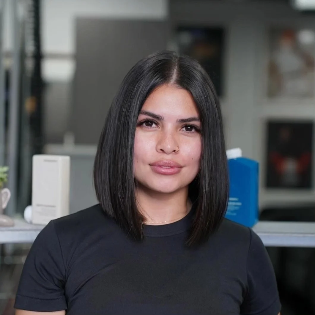 sleek summer collarbone cut 2026 Center-Part Precision With Balanced Symmetry