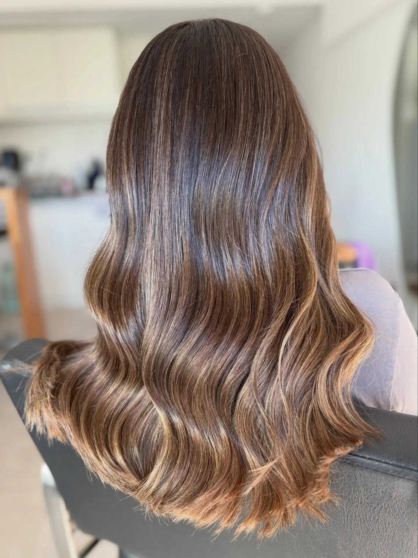 summer hair color ideas 2026 Soft Mocha Melt With Sunlit Dimension