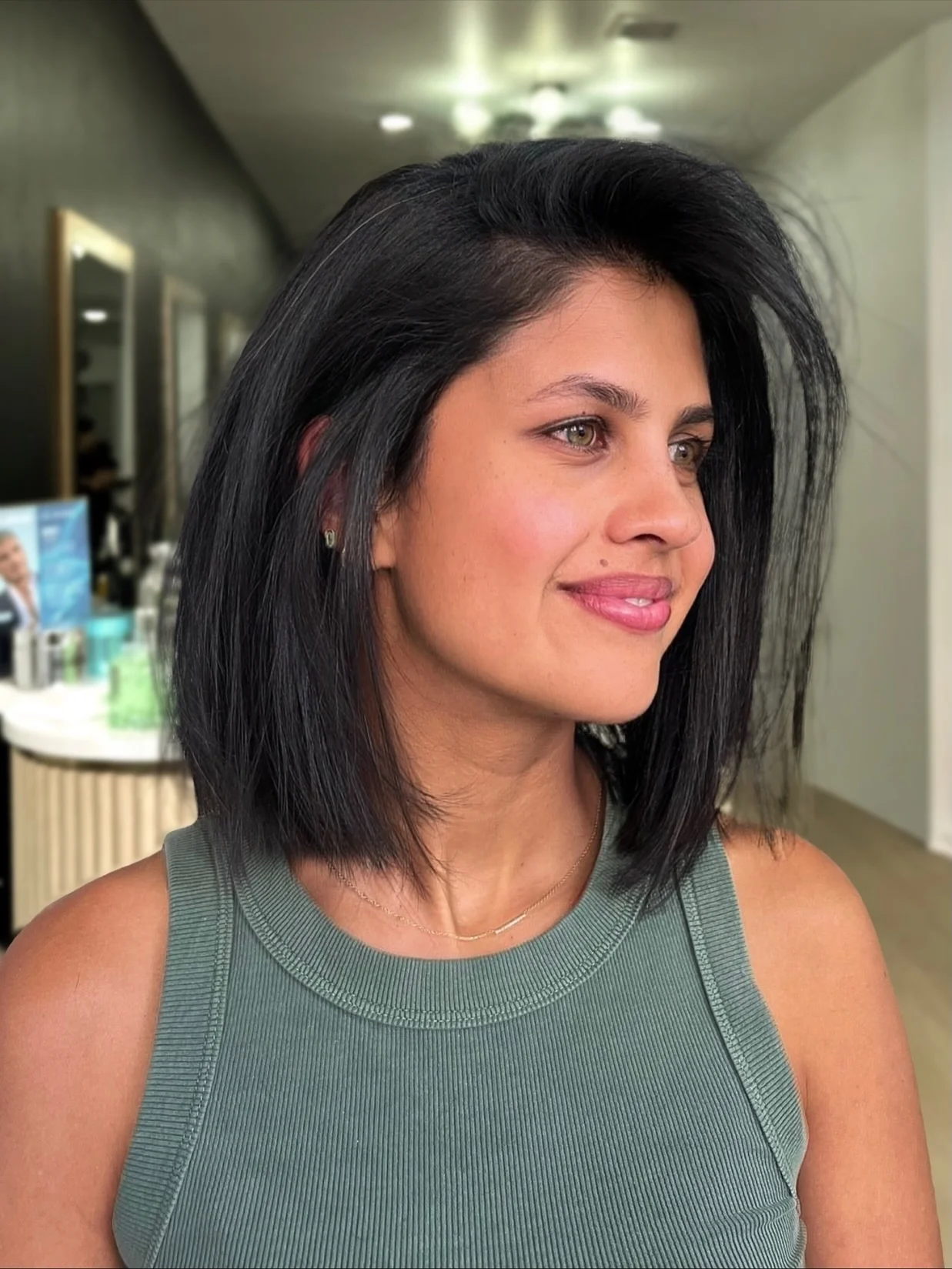 natural summer haircuts for women over 30 2026 Chic Textured Shoulder Length Bob