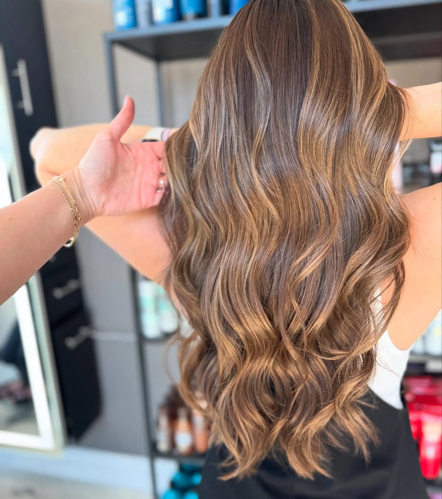 salon summer honey brown hair color 2026 Dimensional Honey Balayage With Sunlit Movement