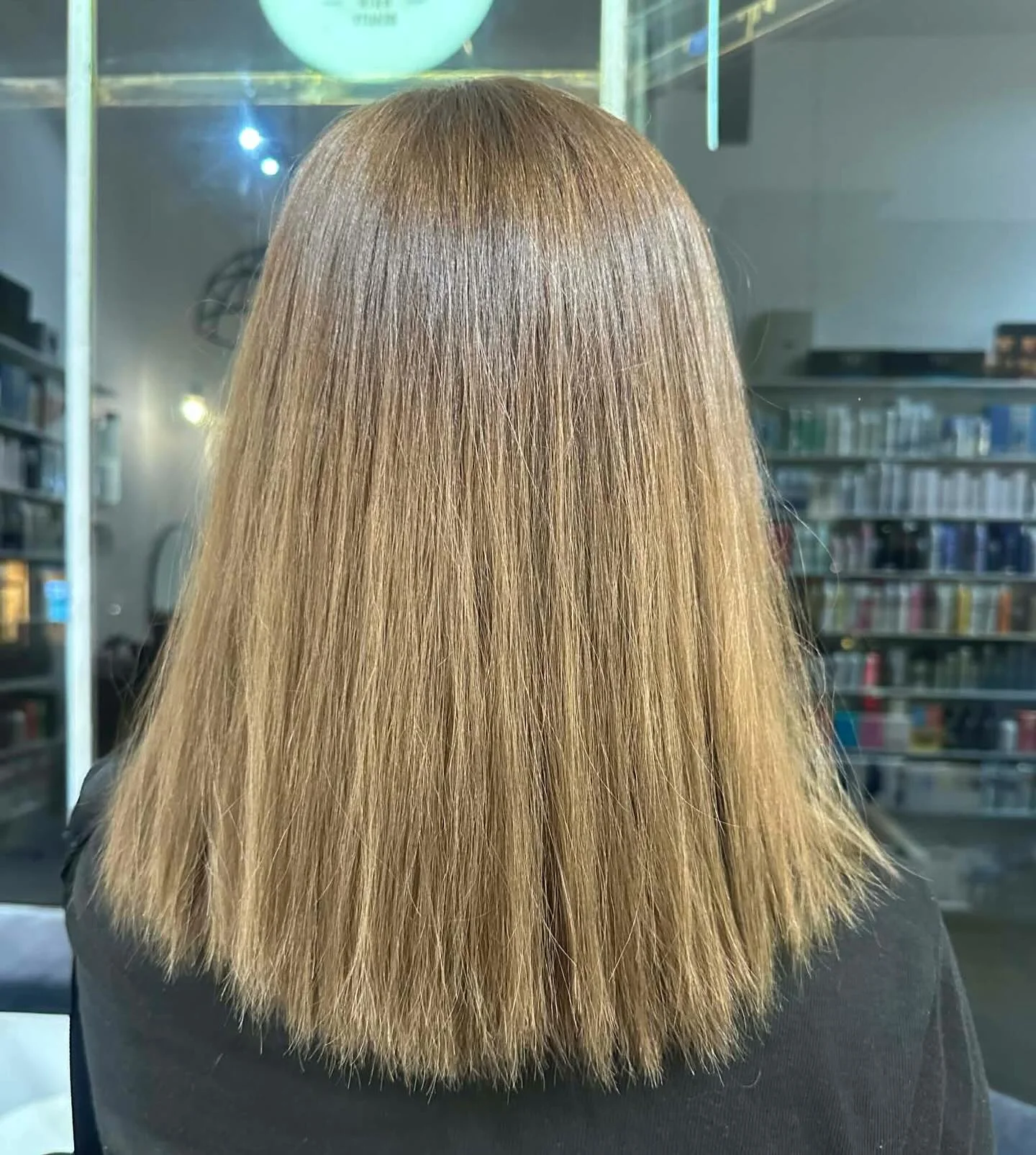 natural summer haircuts for women over 30 2026 Blunt Mid Length Cut With Natural Texture