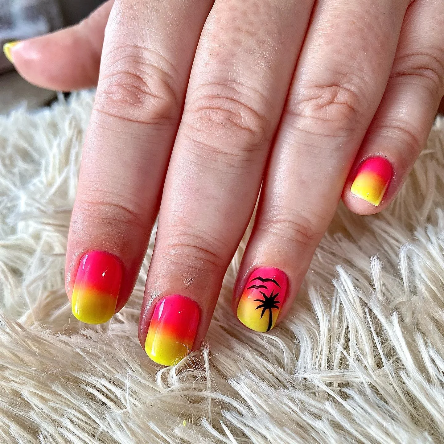 short gel nails summer 2026 Sunset Ombre Tropical Glow