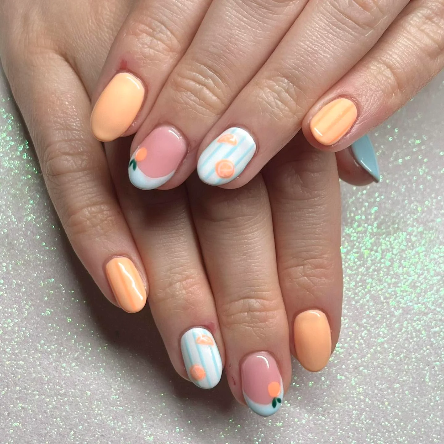 trendy summer nails 2026 Peach Sorbet Citrus Nails With Soft Retro Energy