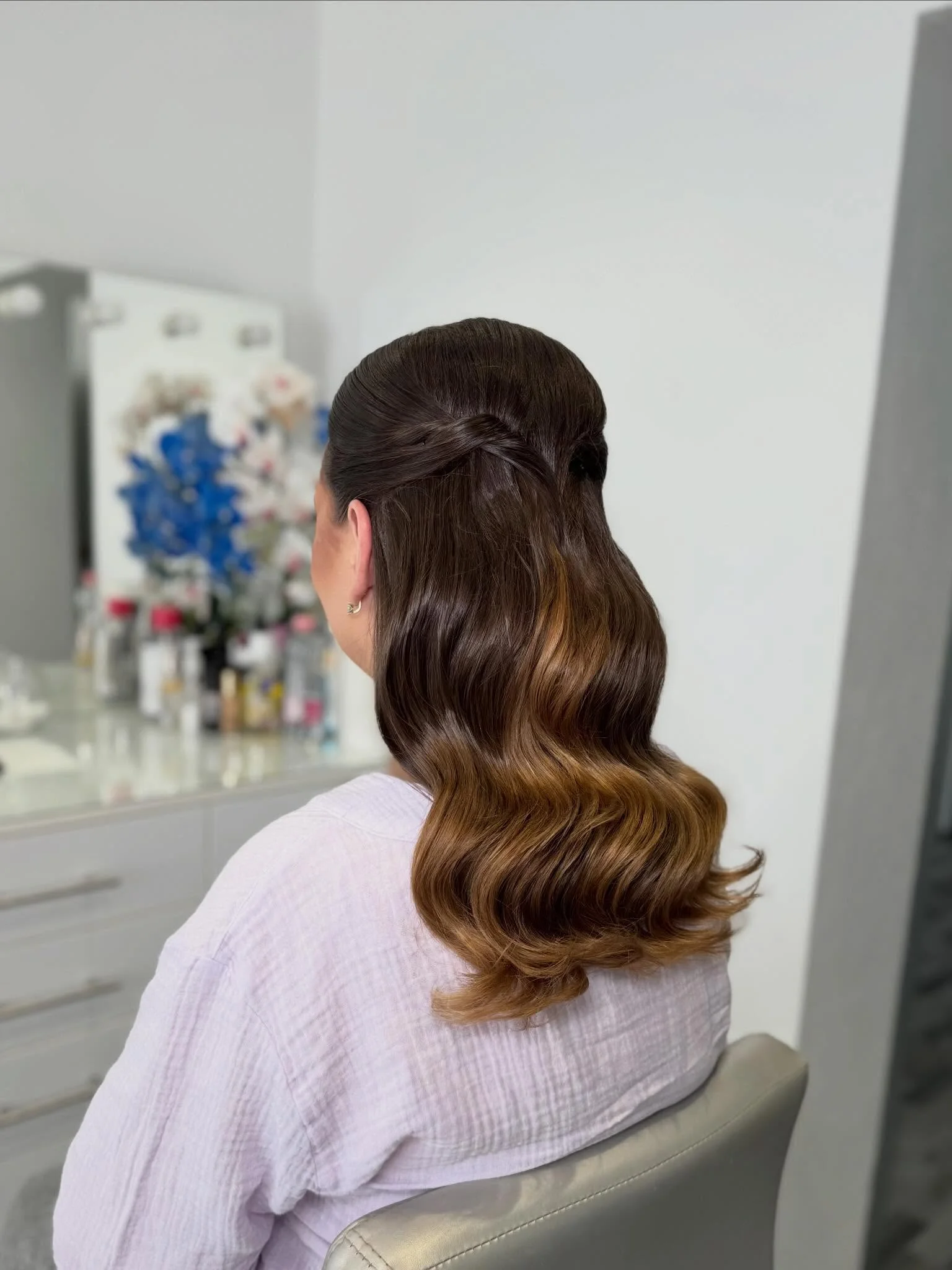 summer hairstyles ideas 2026 Glossy Retro Half-Up Waves With Soft Brunette Contrast