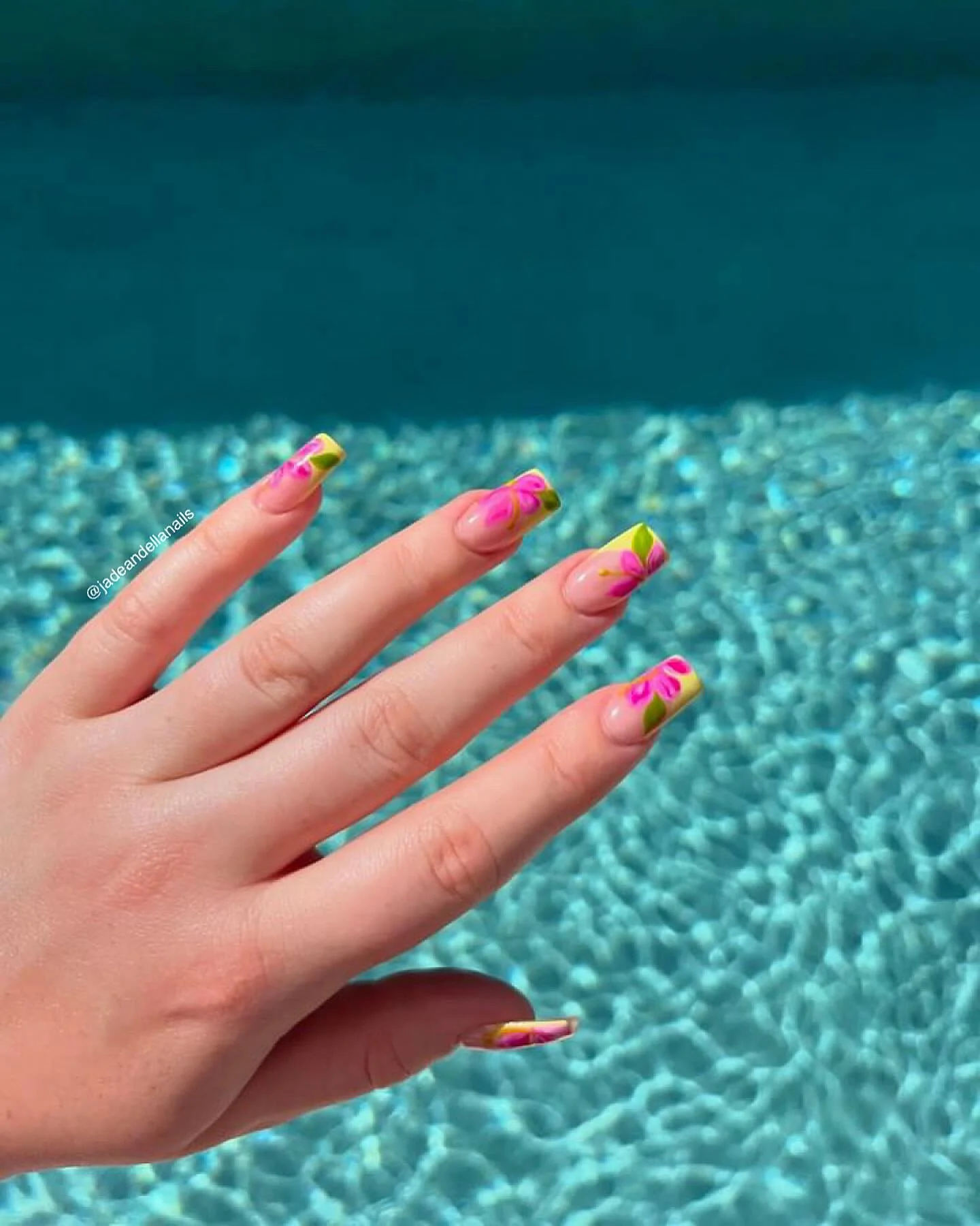 summer vacation nails 2026 Delicate Tropical Flower Short Nails