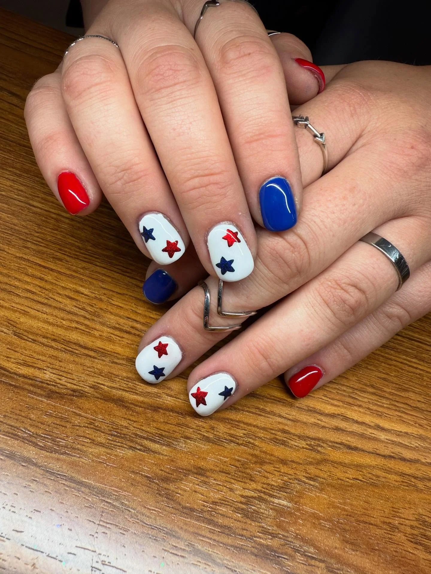 4th of july nails 2026 Minimalist Patriotic Star Nails