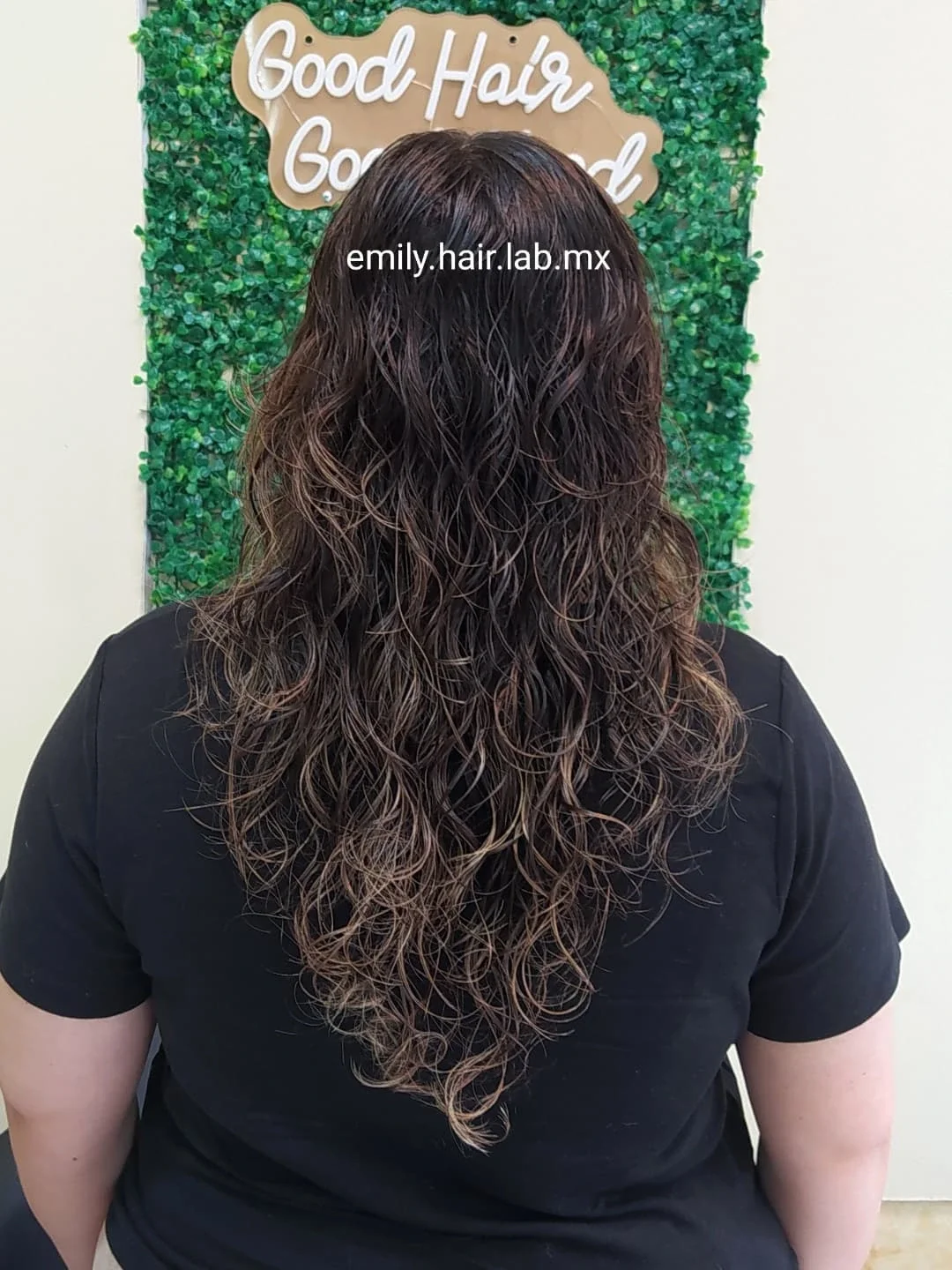 salon summer haircuts for plus size women 2026 Soft Natural Waves With Long Layered Shape