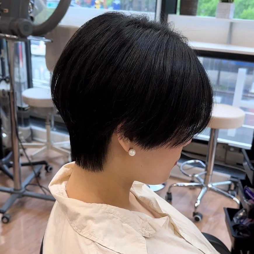 summer short haircuts 2026 Textured Sleek Pixie Bob With Soft Nape Taper