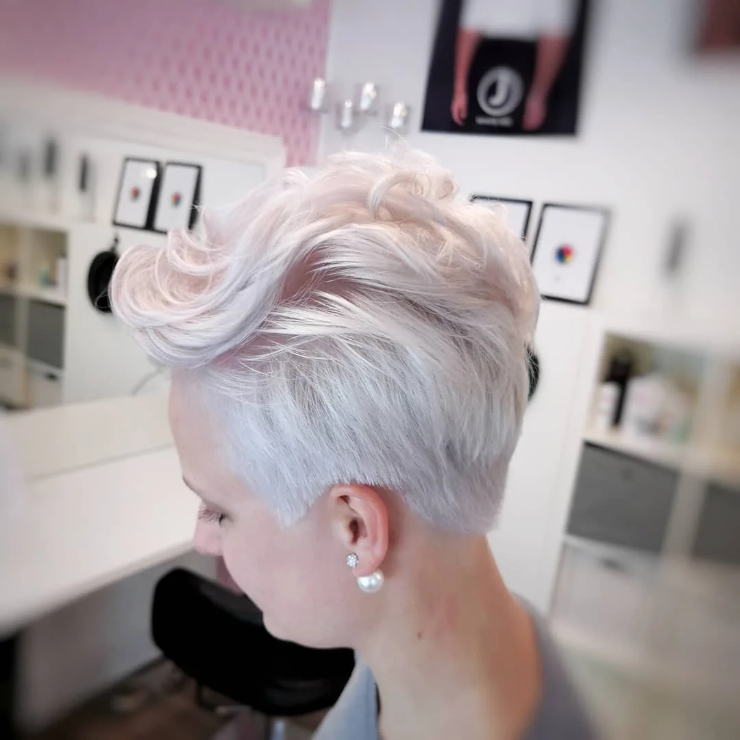 best summer short hairstyles 2026 Soft White Pixie With Airy Summer Texture