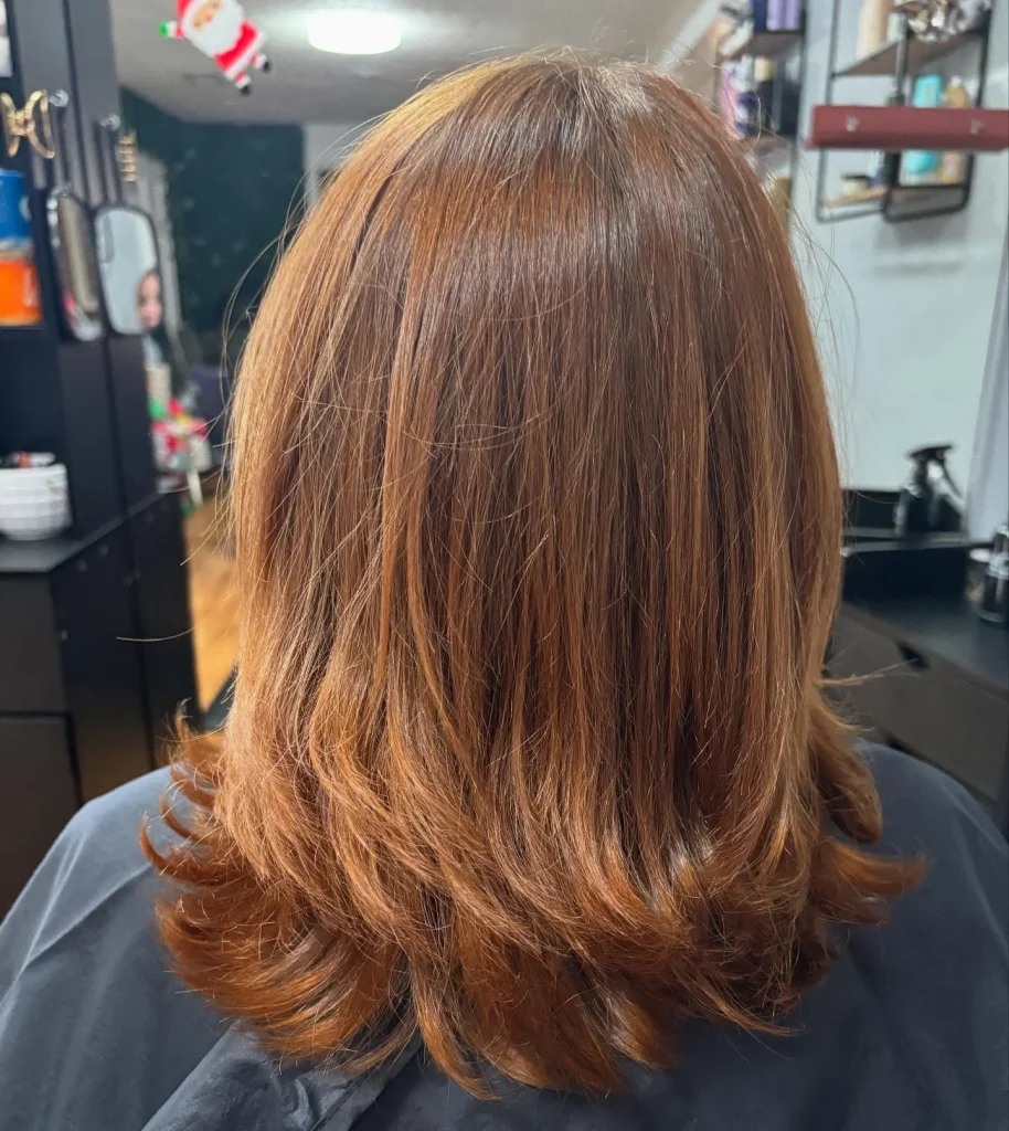 22 Light Summer Haircuts For Medium Hair 2026 That Feel Effortless And Fresh