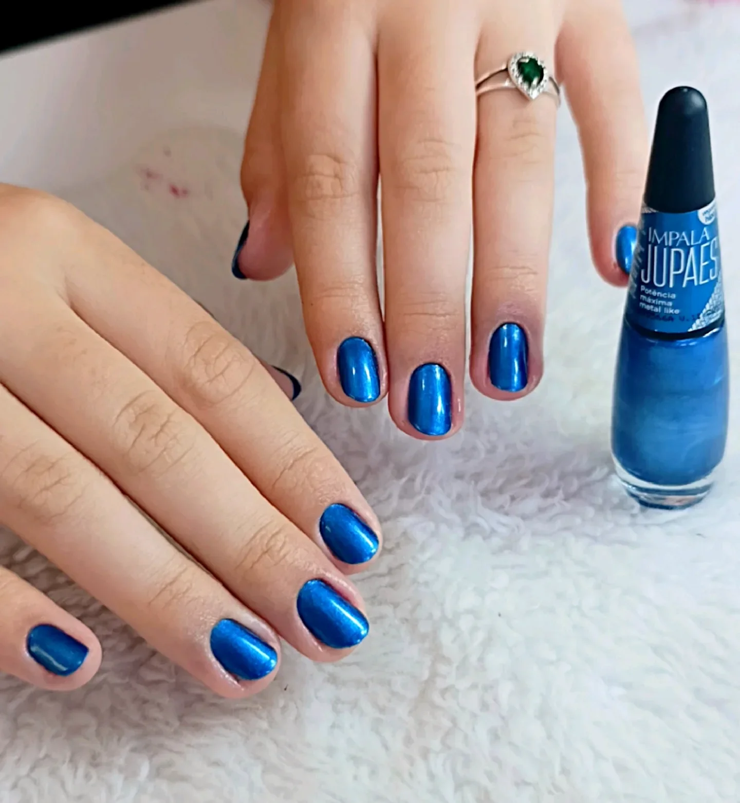 summer manicure color ideas 2026 Metallic Ocean Blue Nails With Mermaid-Inspired Shine