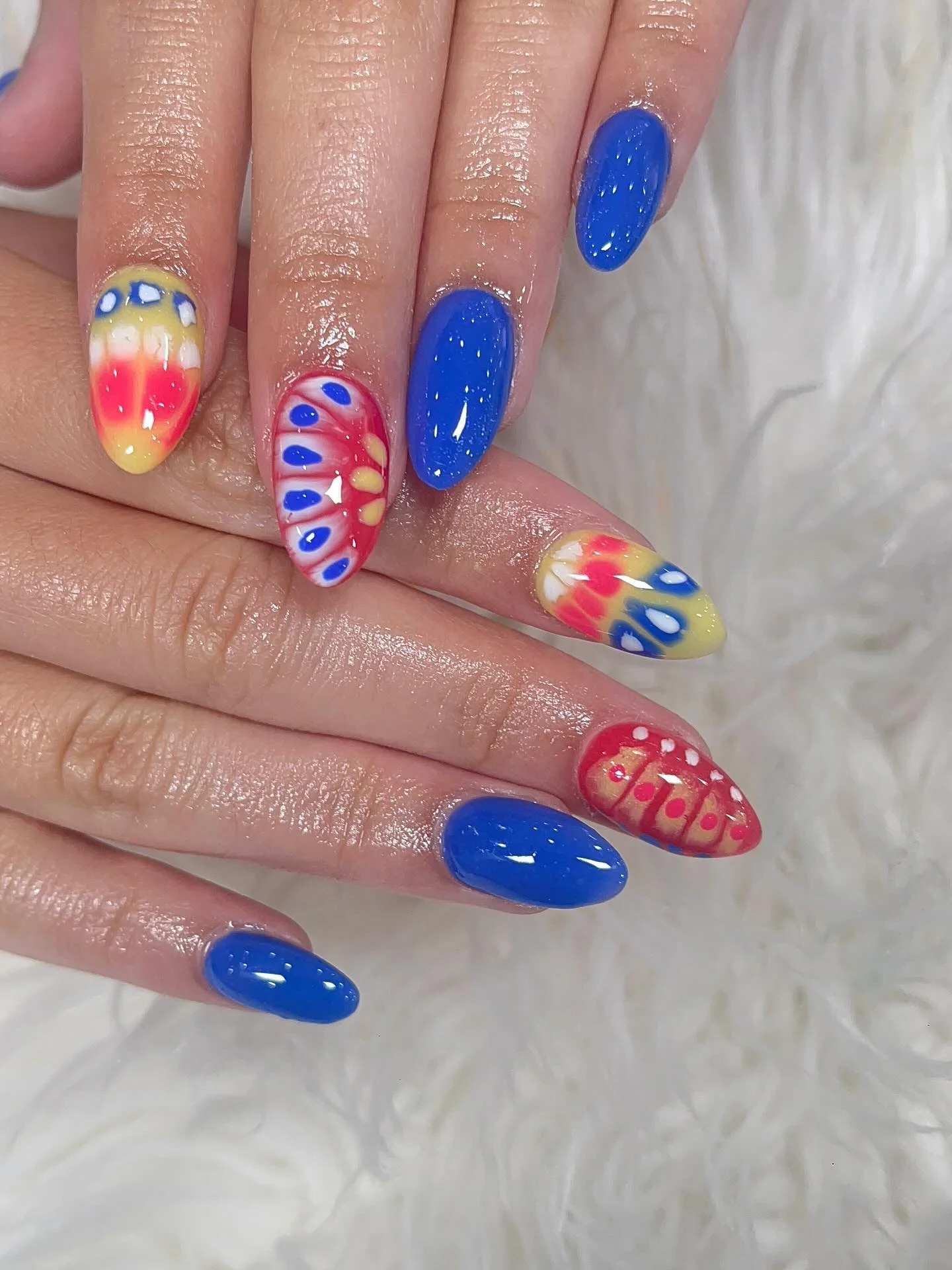 June Nails Ideas 2026 - Summer Trends 2026 Electric Blue Retro Swirl Nails With Bold Summer Energy
