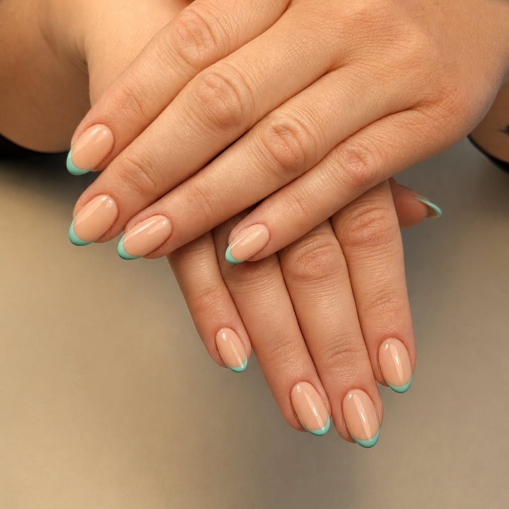 22 Summer French Tip Nails 2026 - Bright, Cute & Trendy Manicure Ideas