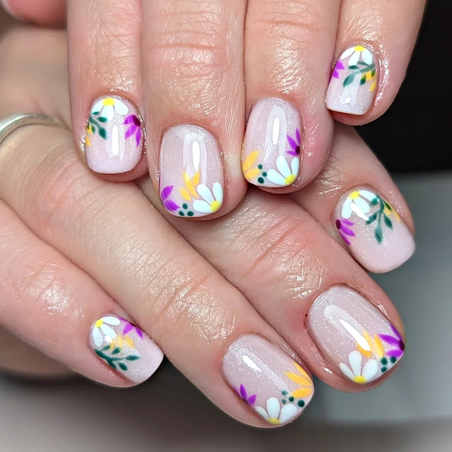 short gel nails summer 2026 Soft Lilac Wildflower Glow