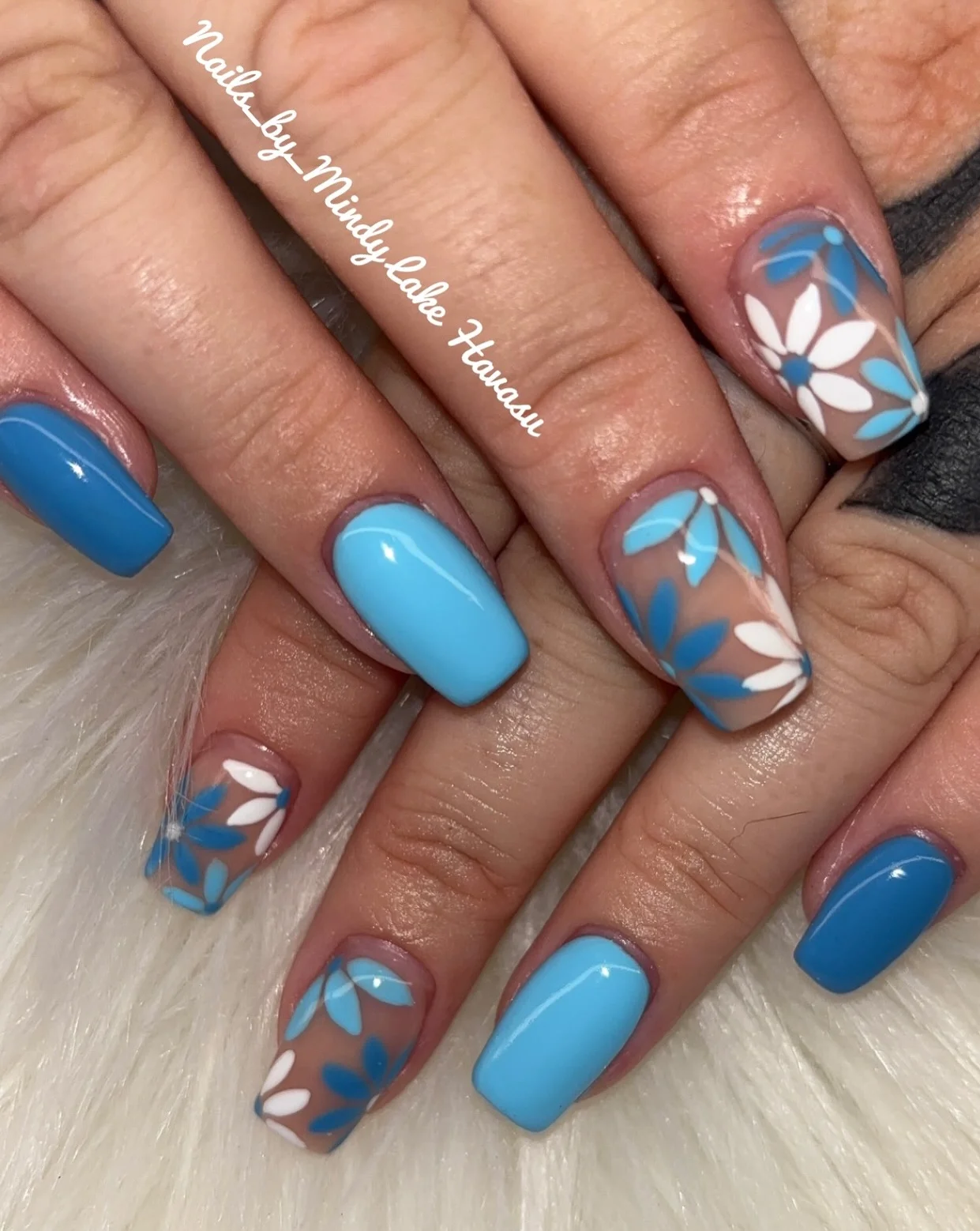 summer nail inspo 2026 Powder Blue Daisy Nails With Retro Summer Charm
