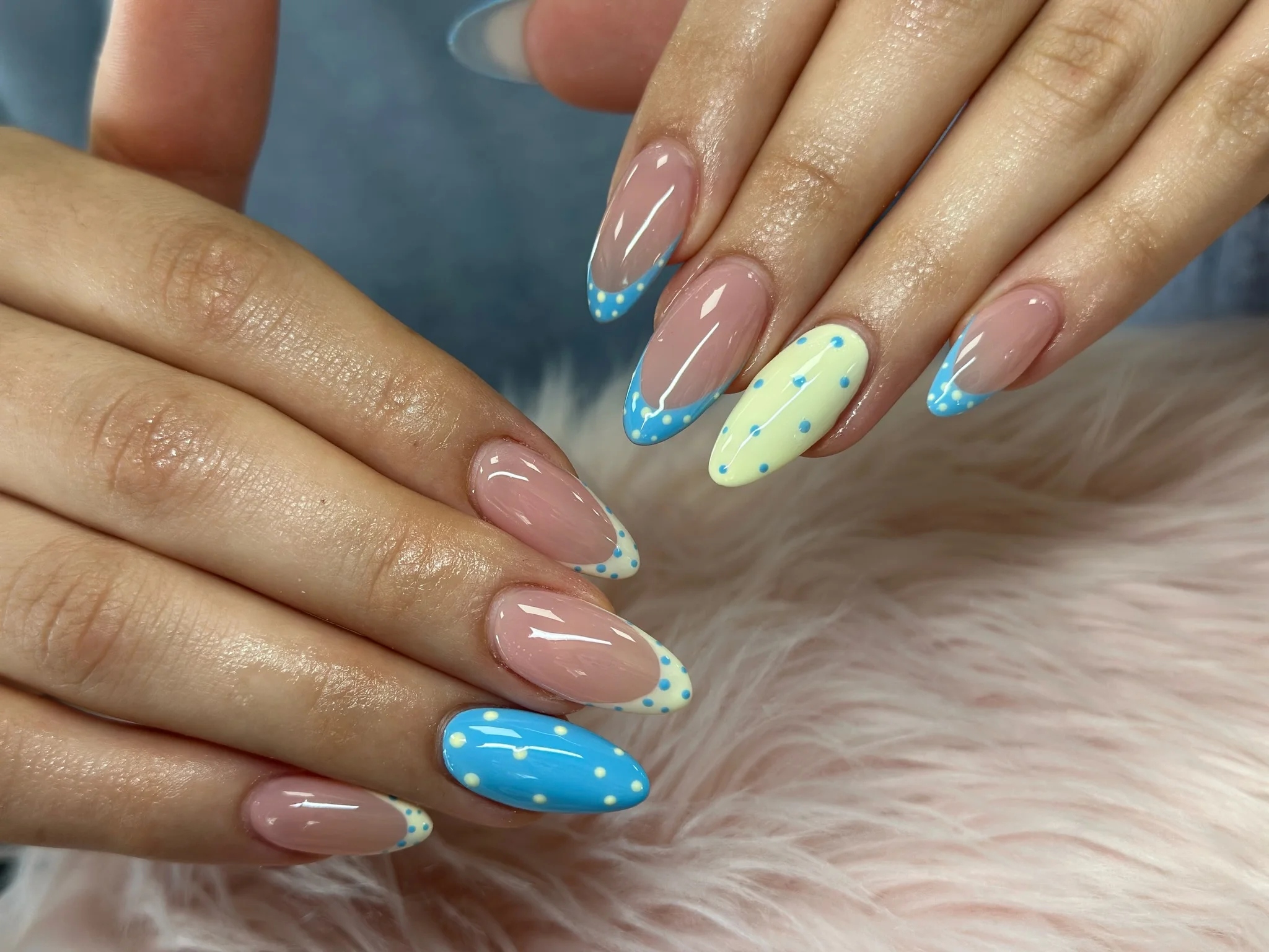 summer acrylic nails 2026 Baby Blue Polka Dot French Tips With Soft Retro Energy