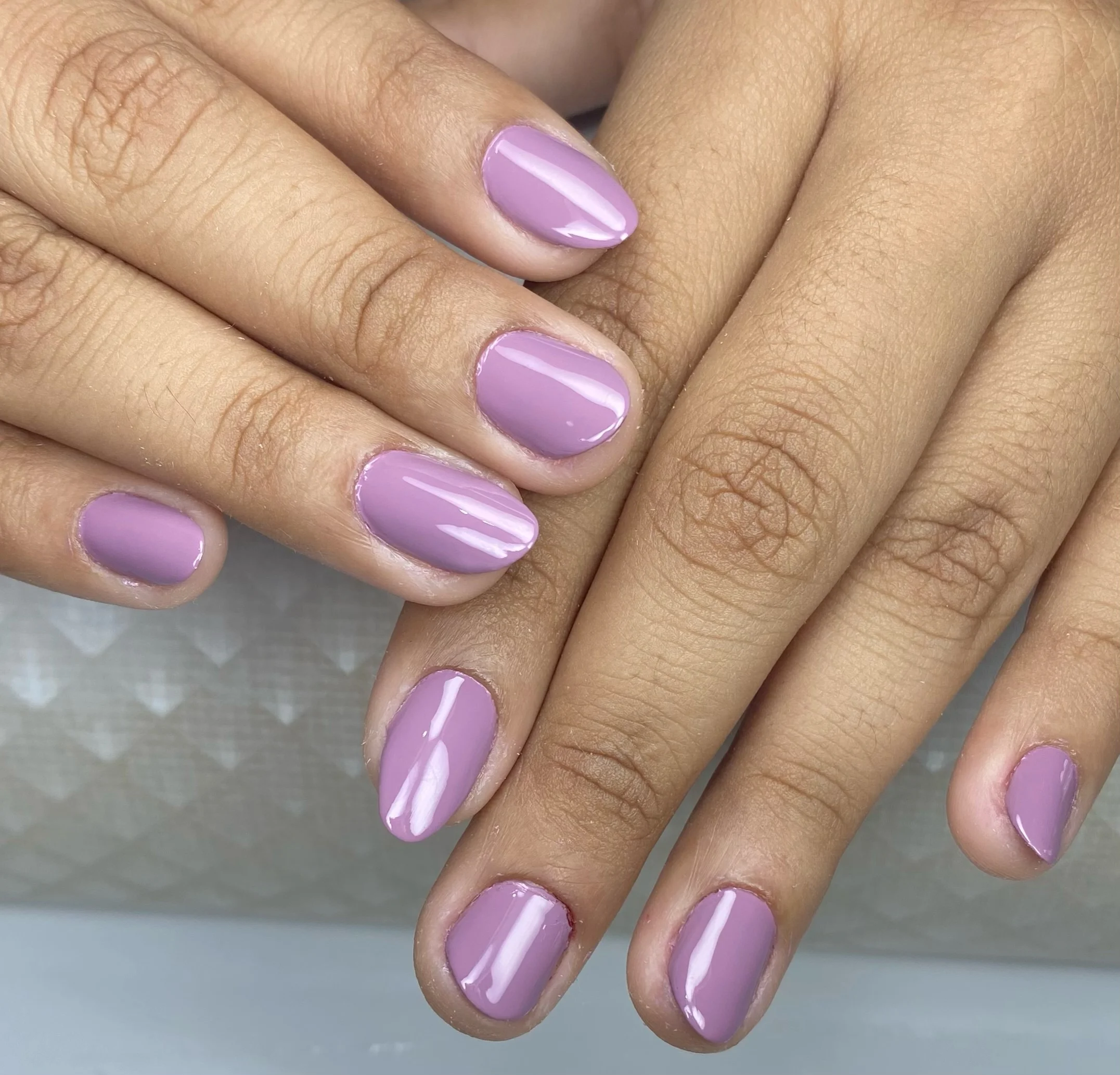 summer manicure color ideas 2026 Glossy Mauve Nails For Soft Summer Evenings