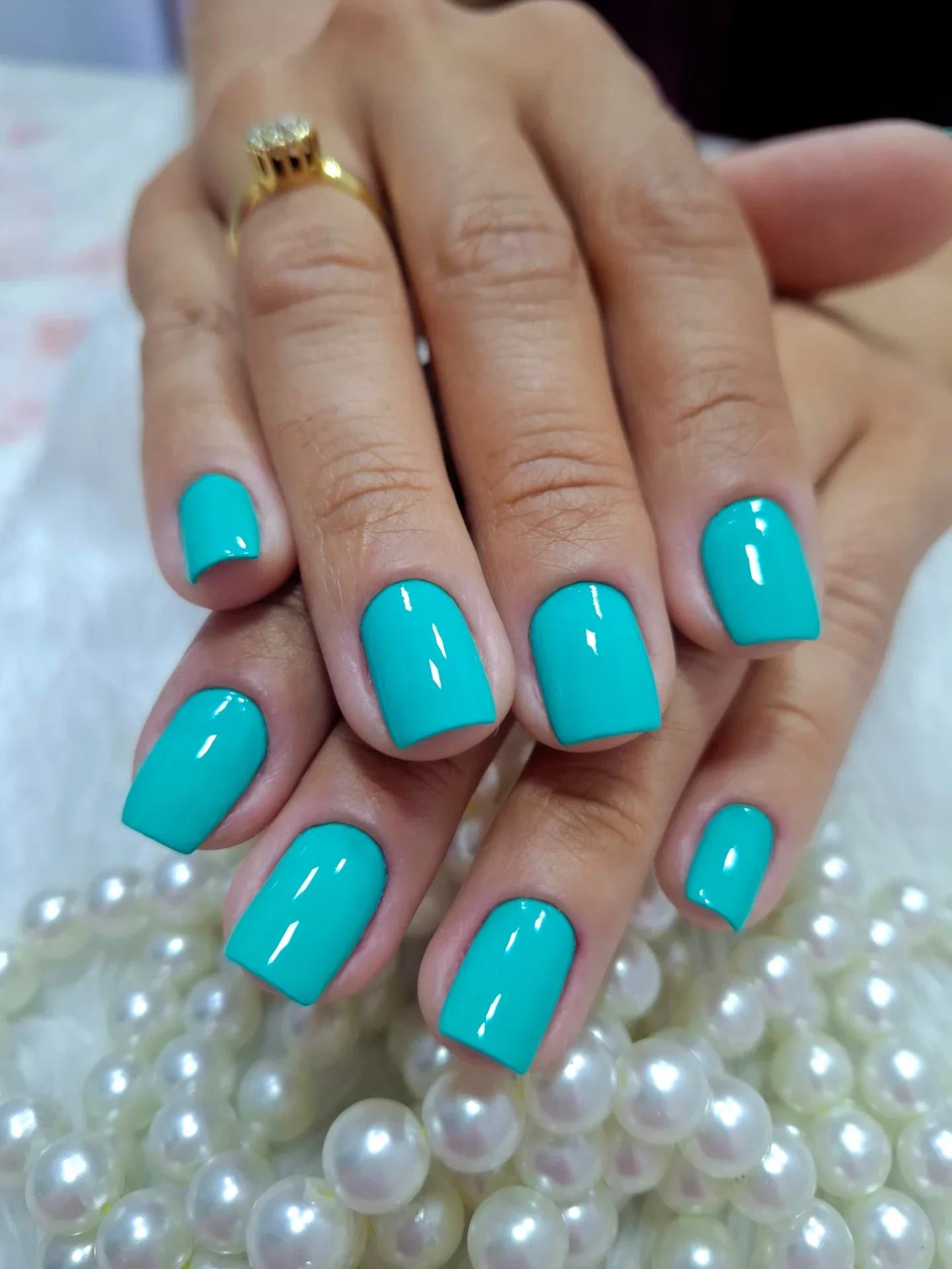 summer manicure color ideas 2026 Turquoise Poolside Nails With A Tropical Glow