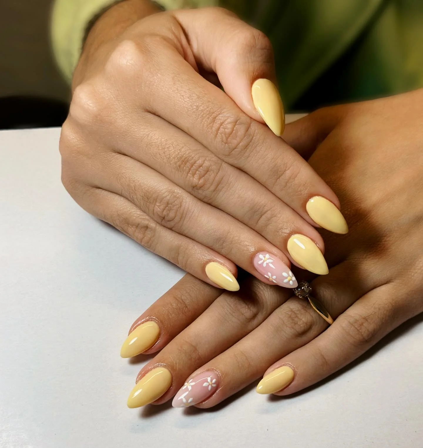 summer yellow nails 2026 Soft Daisy Almond Nails In Creamy Pastel Yellow