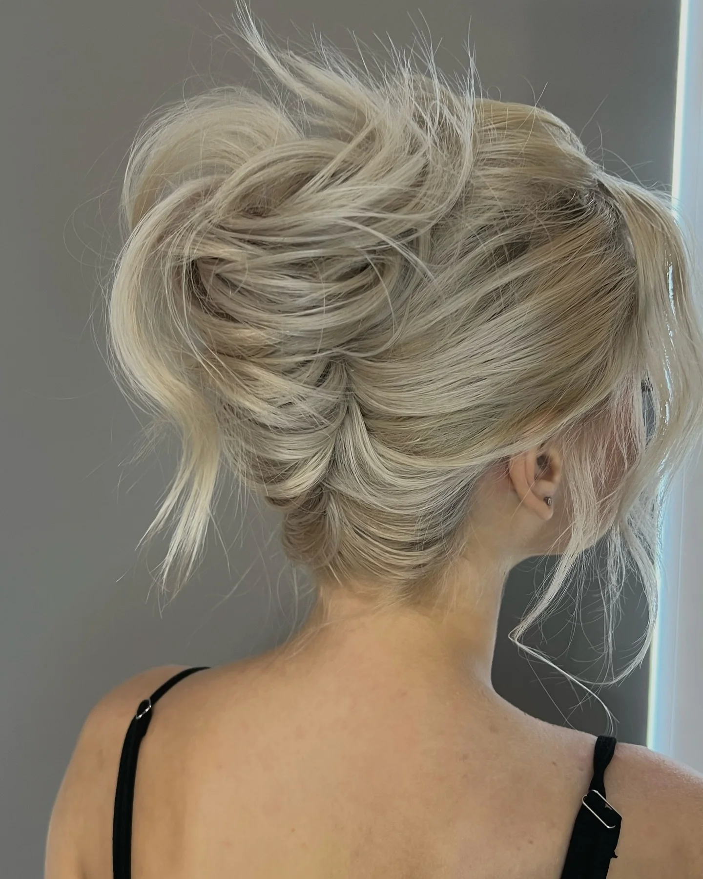 flattering summer quick hairstyles 2026 Messy French Twist Updos Are Taking Over Summer Nights