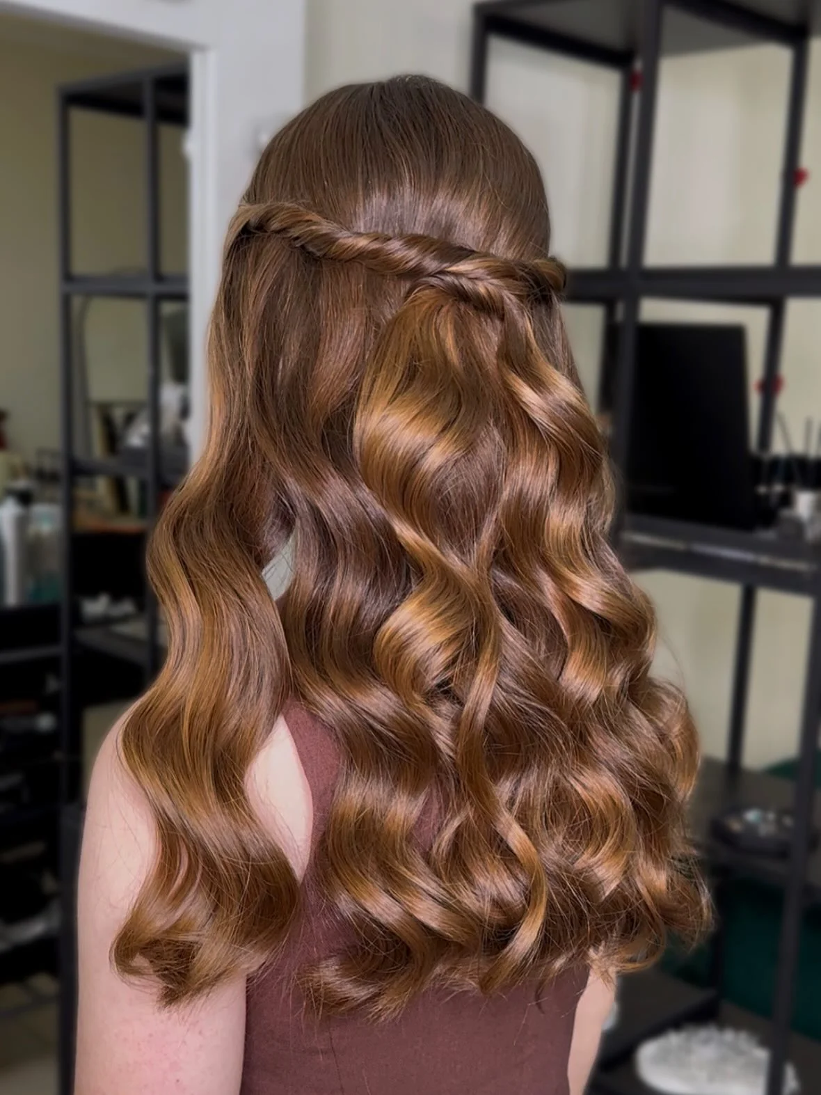 minimal summer easy hairstyle 2026 Glossy Twisted Half-Up Waves