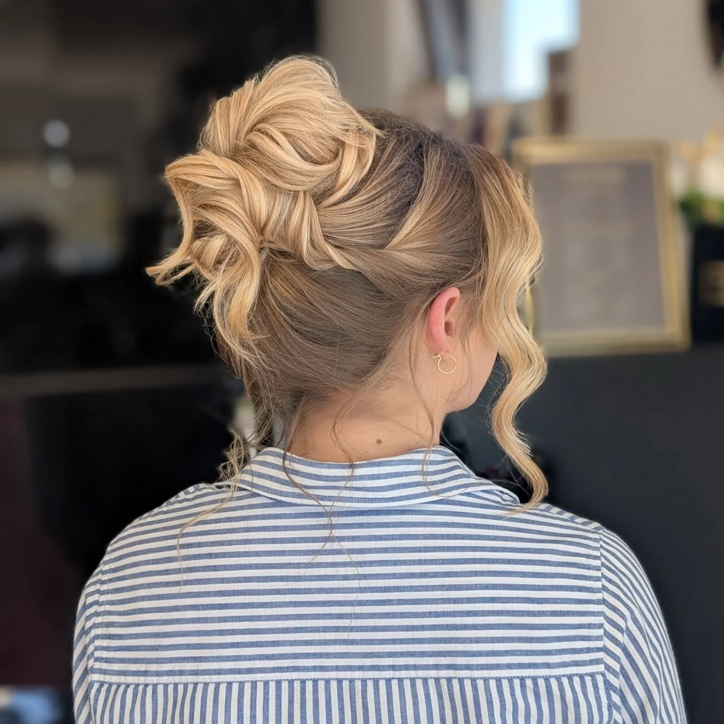 summer hairstyles ideas 2026 Soft Blonde Updo With Airy Volume And Loose Texture