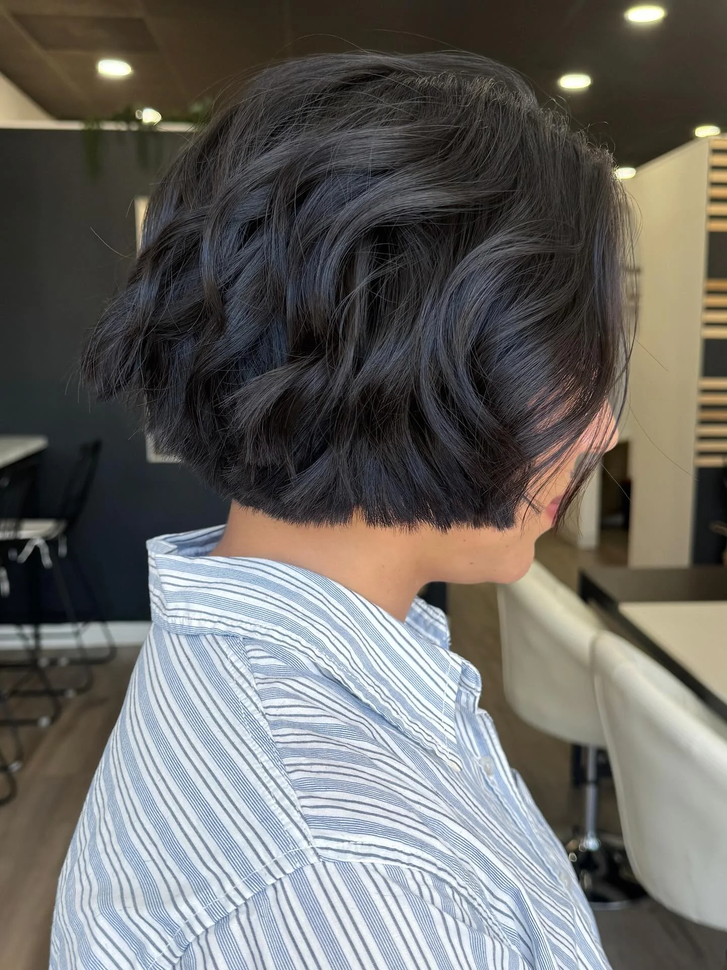 sophisticated summer haircuts for women over 40 2026 Textured Short Wavy Bob With Natural Volume