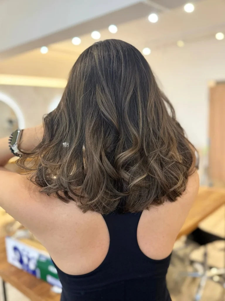 22 Light Summer Haircuts For Medium Hair 2026 That Feel Effortless And Fresh