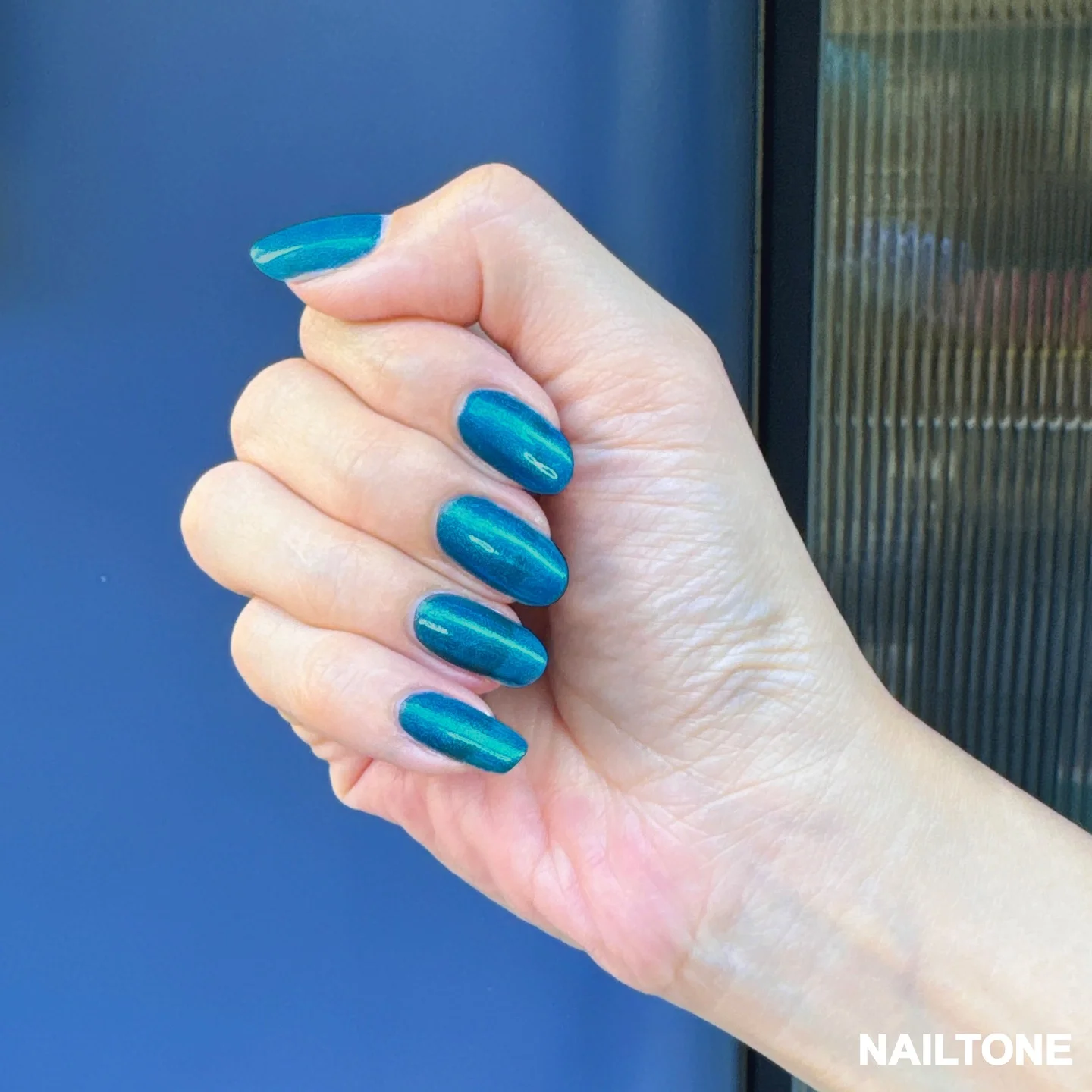 june nail colors 2026 Ocean Blue Chrome Nails With Mermaid Summer Vibes