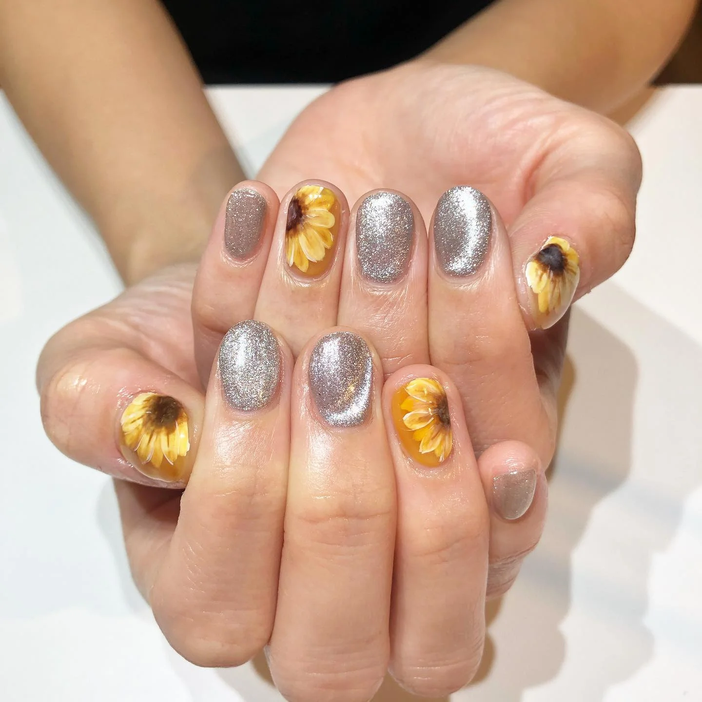 June Nails Ideas 2026 - Summer Trends 2026 Chrome Sunflower Nails With Metallic Summer Shine