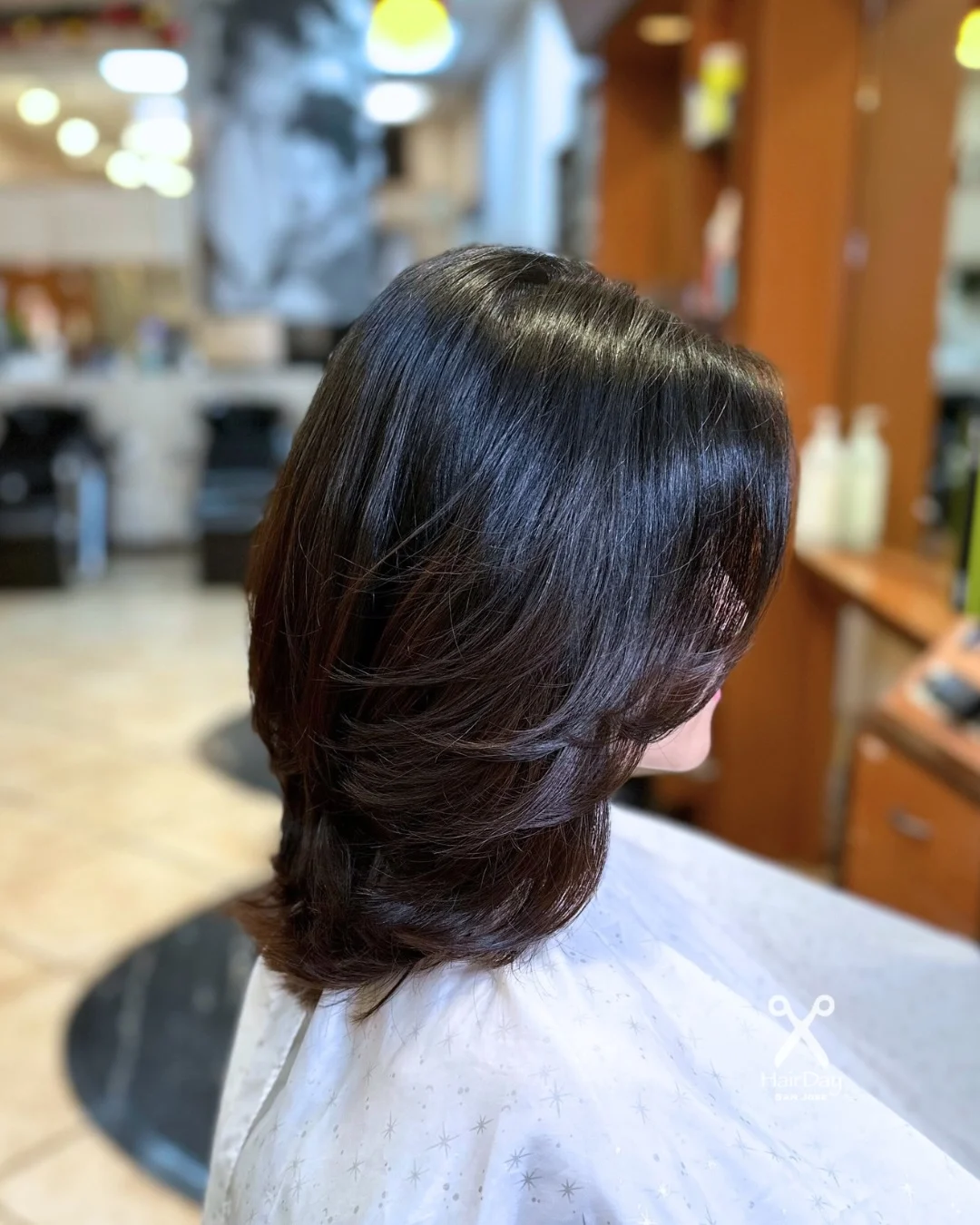 light summer haircuts for medium hair 2026 Classic Voluminous Brunette Layers With Shine