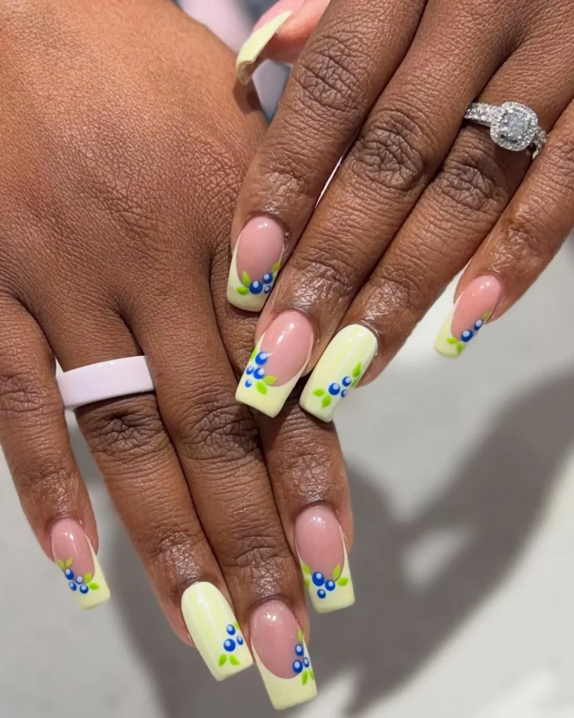 22 Summer French Tip Nails 2026 - Bright, Cute & Trendy Manicure Ideas